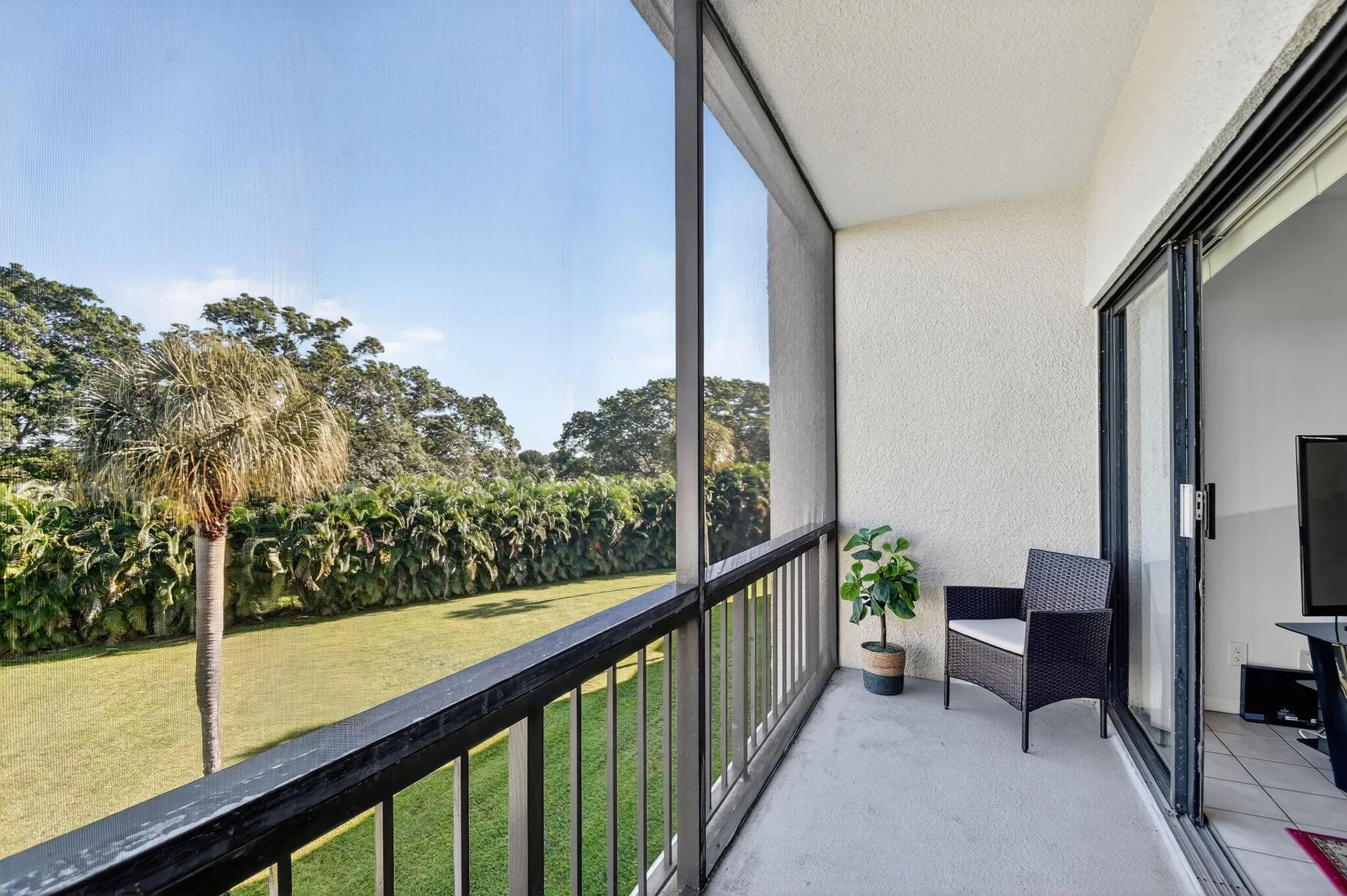 2500 Presidential Way, #302