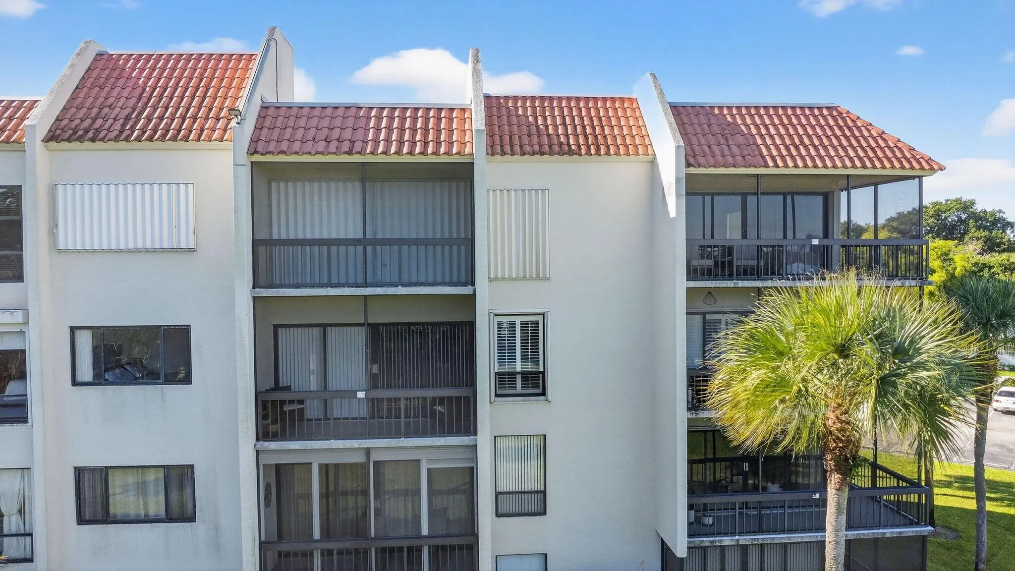 2500 Presidential Way, #302