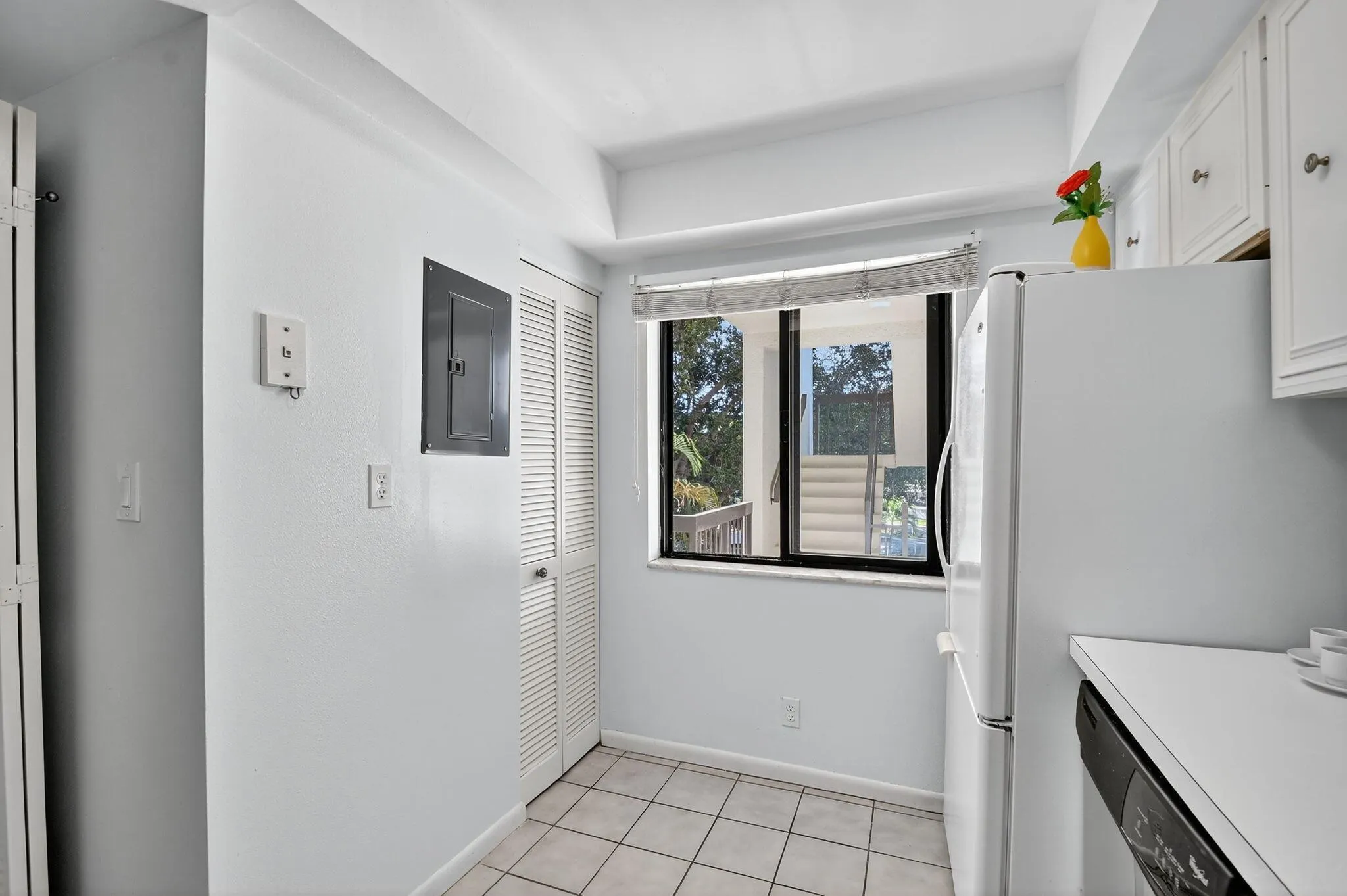 2500 Presidential Way, #302