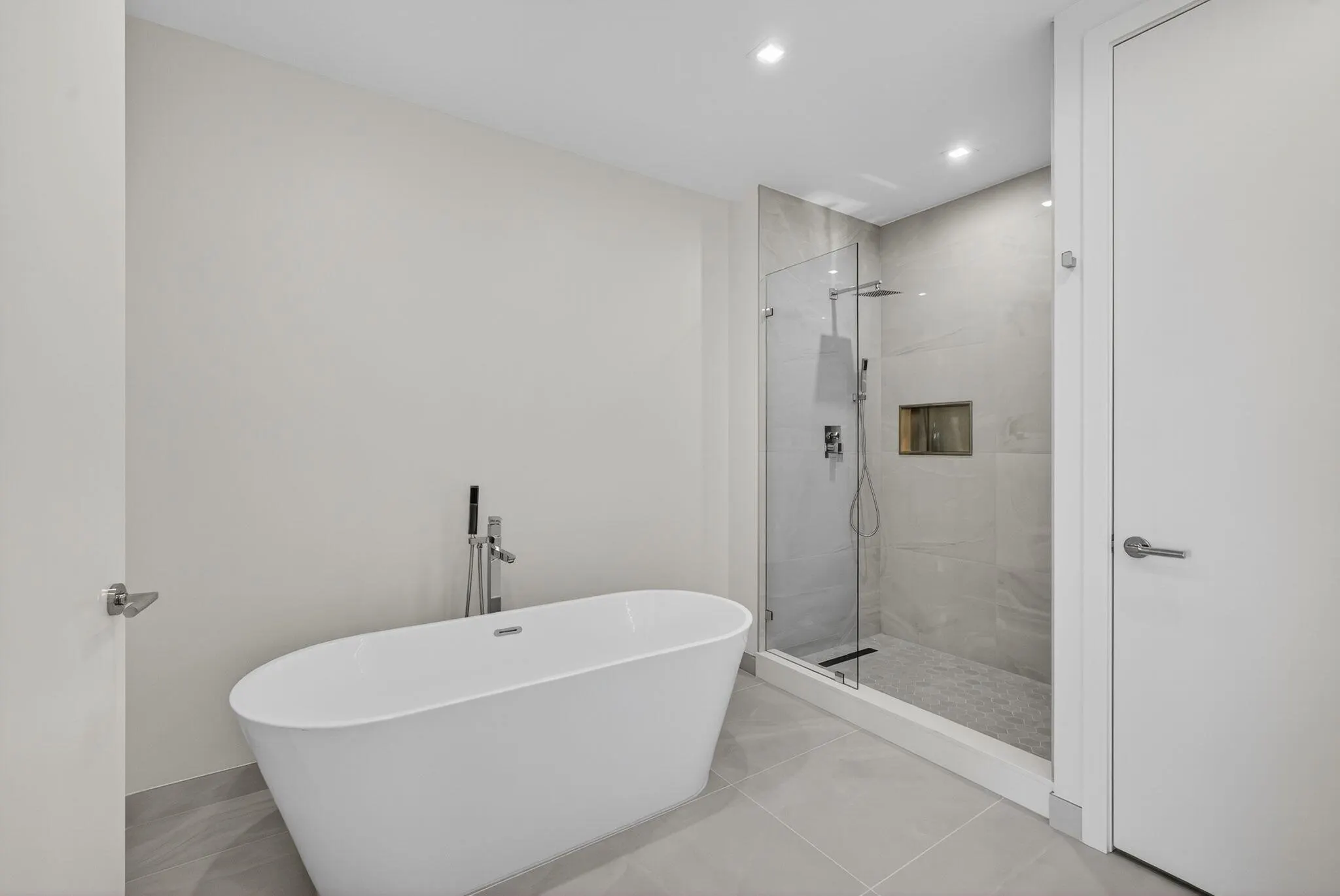 220 Lake Shore Drive, #1906