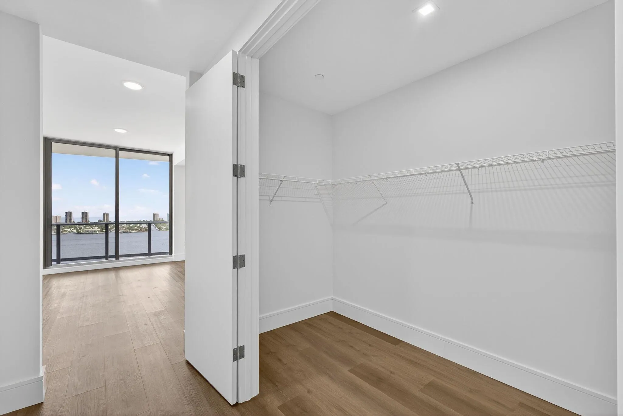 220 Lake Shore Drive, #1906