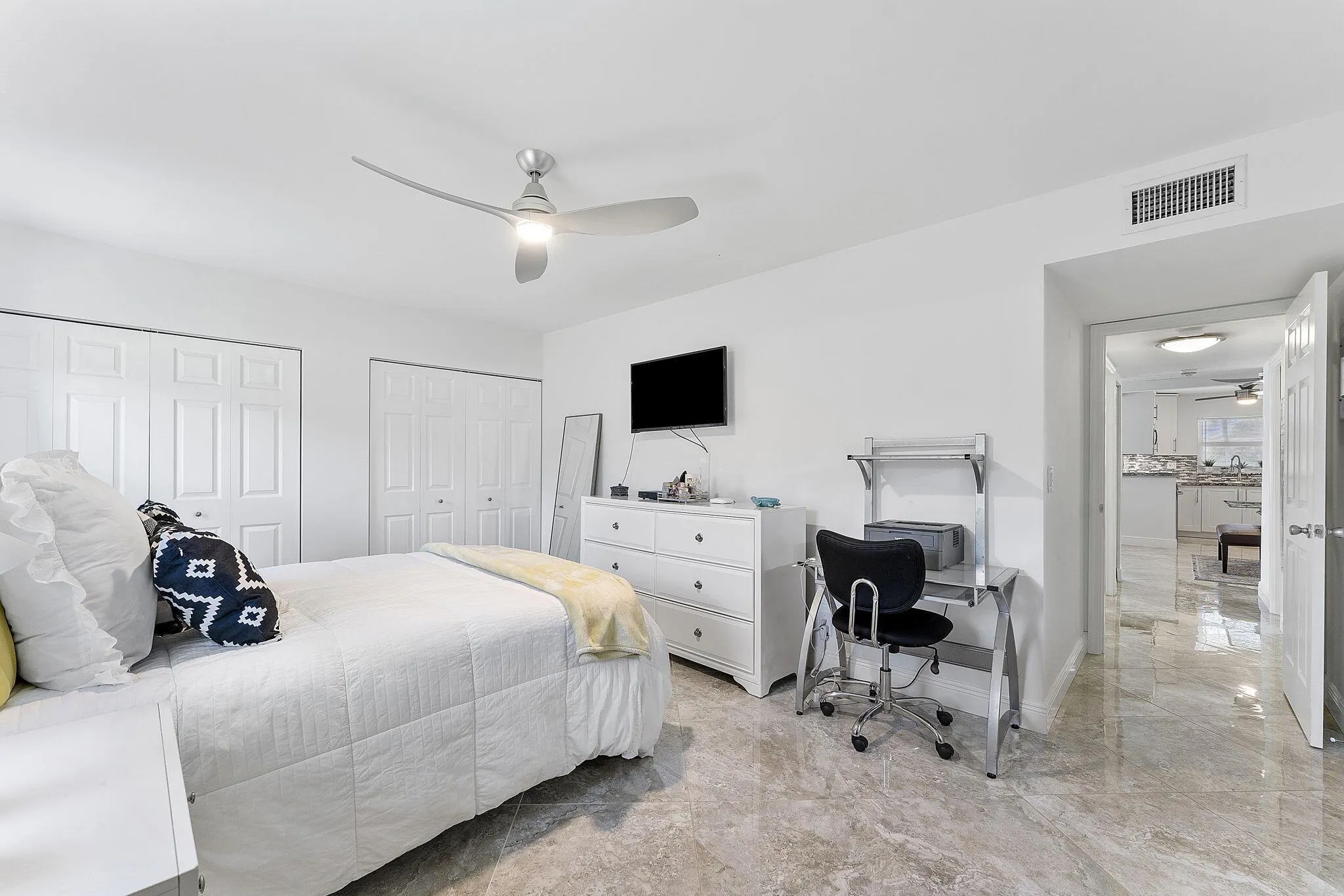 5037 Lakefront Boulevard, #D