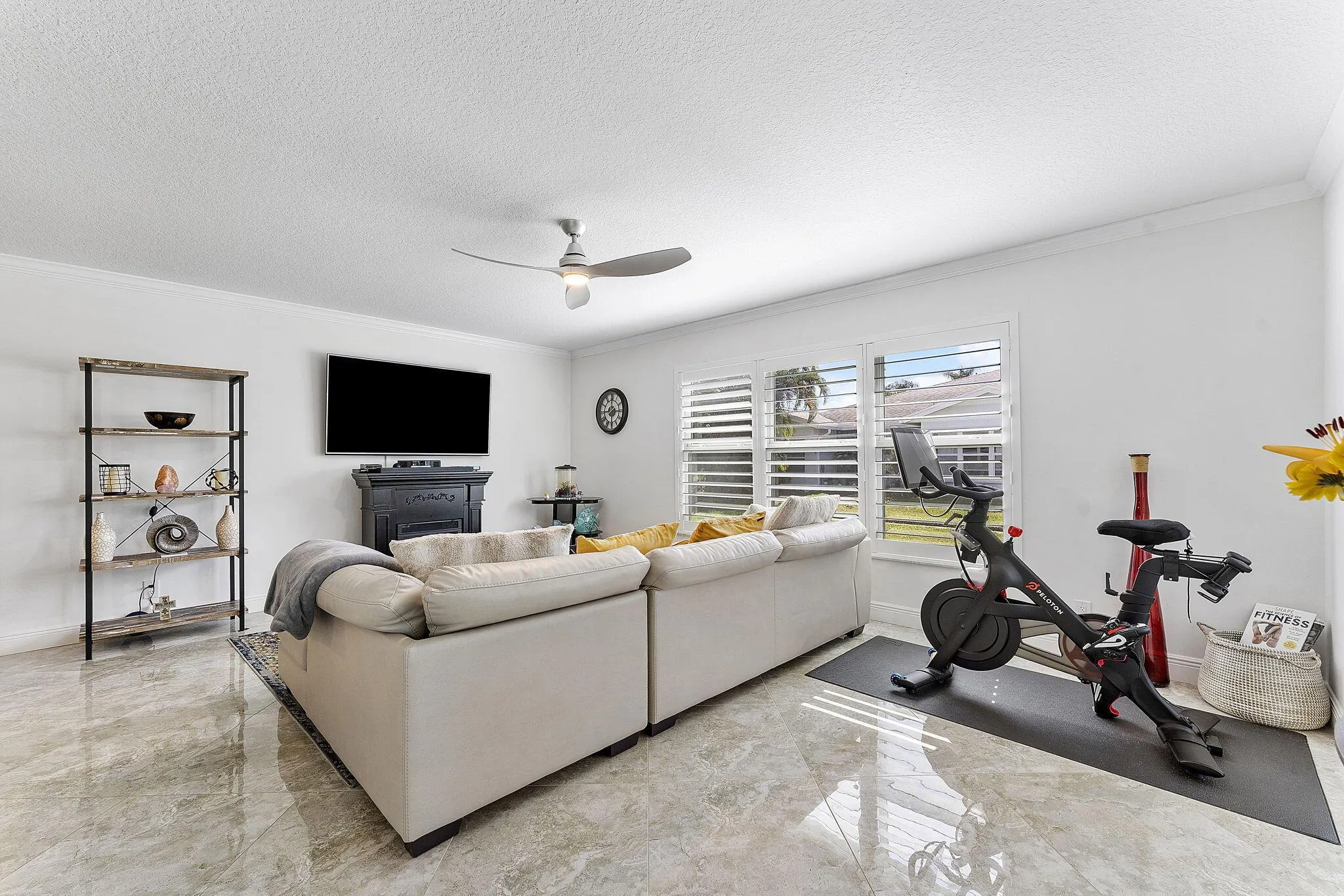 5037 Lakefront Boulevard, #D