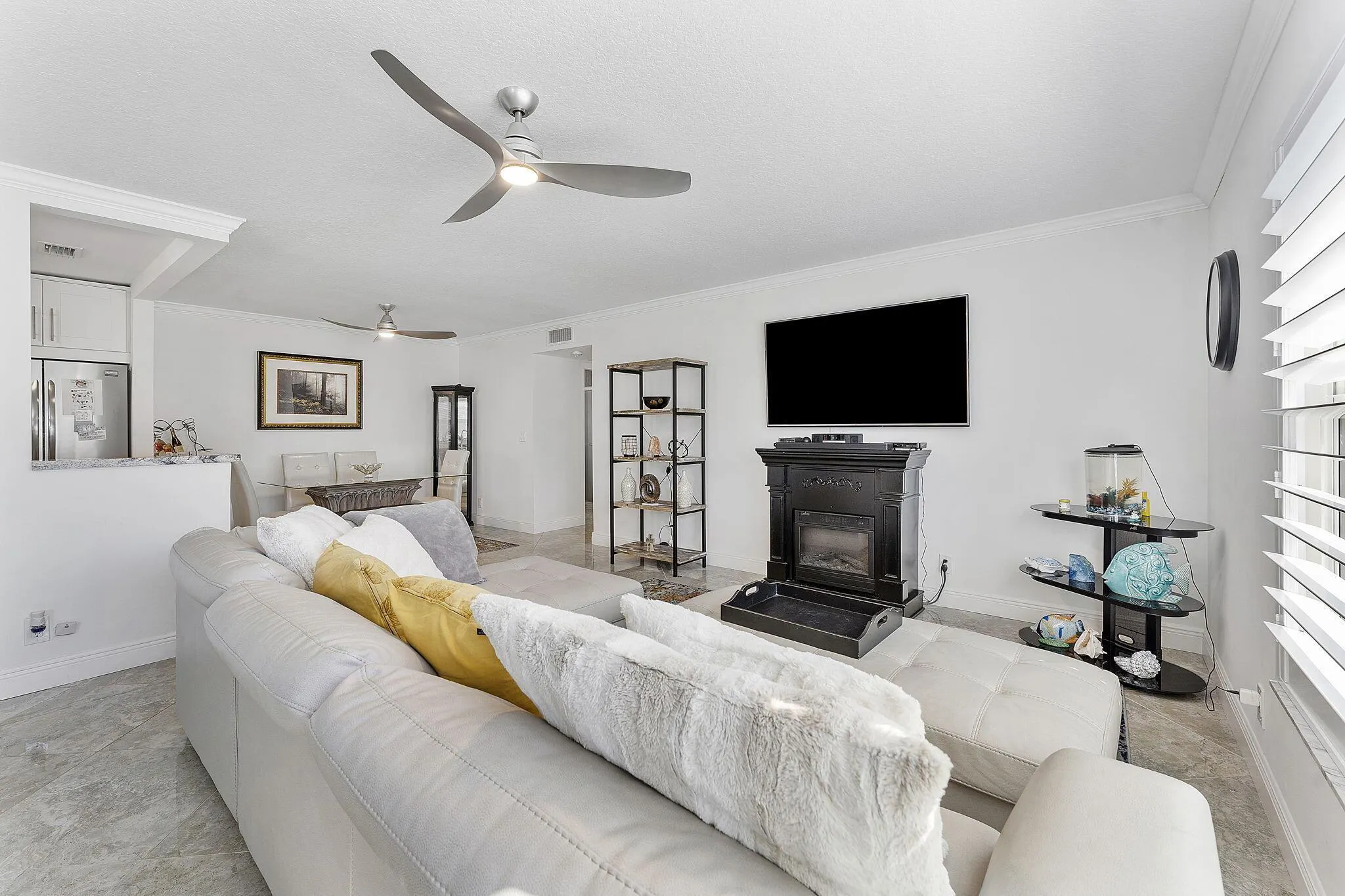 5037 Lakefront Boulevard, #D