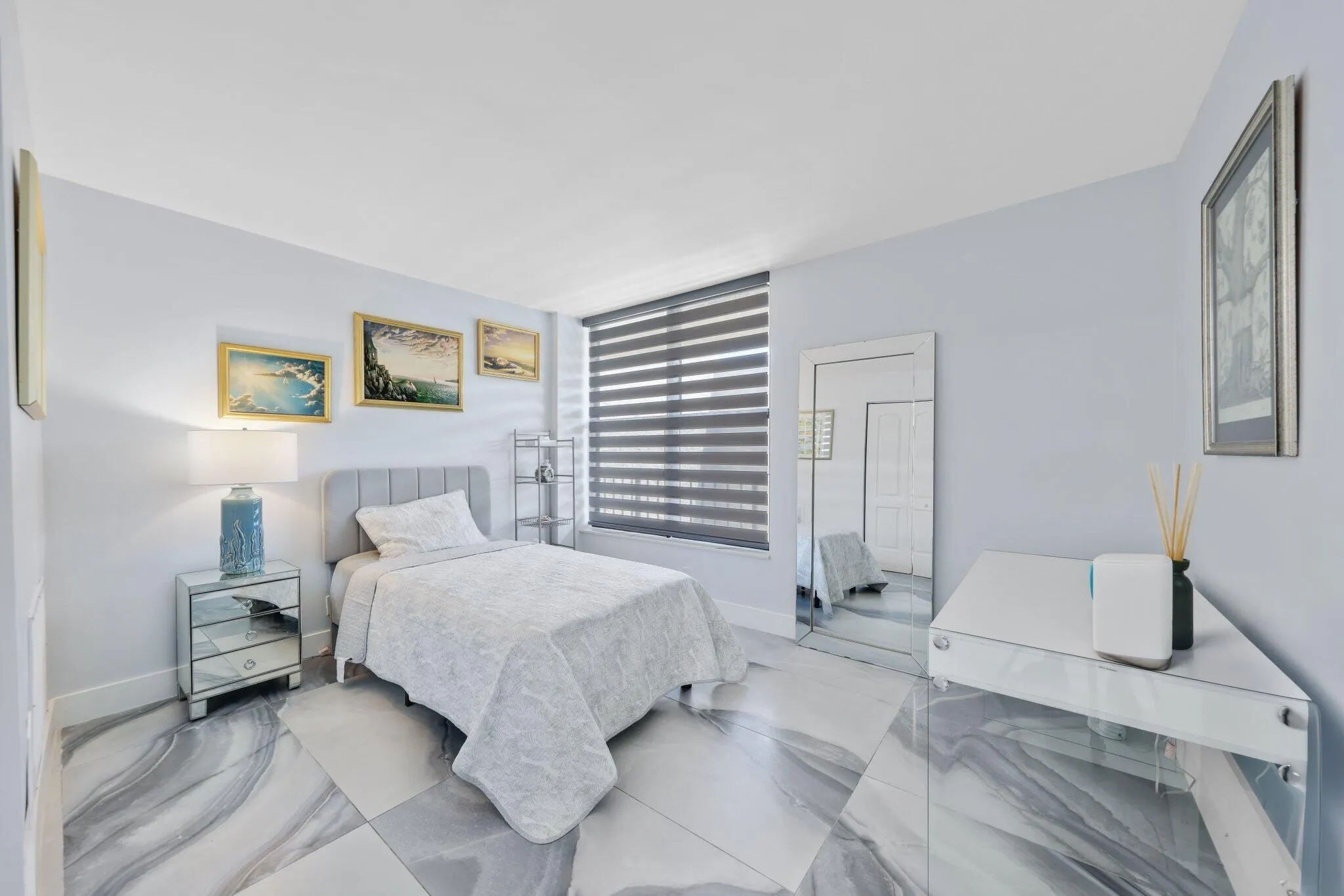 12 Royal Palm Way, #Unit 605