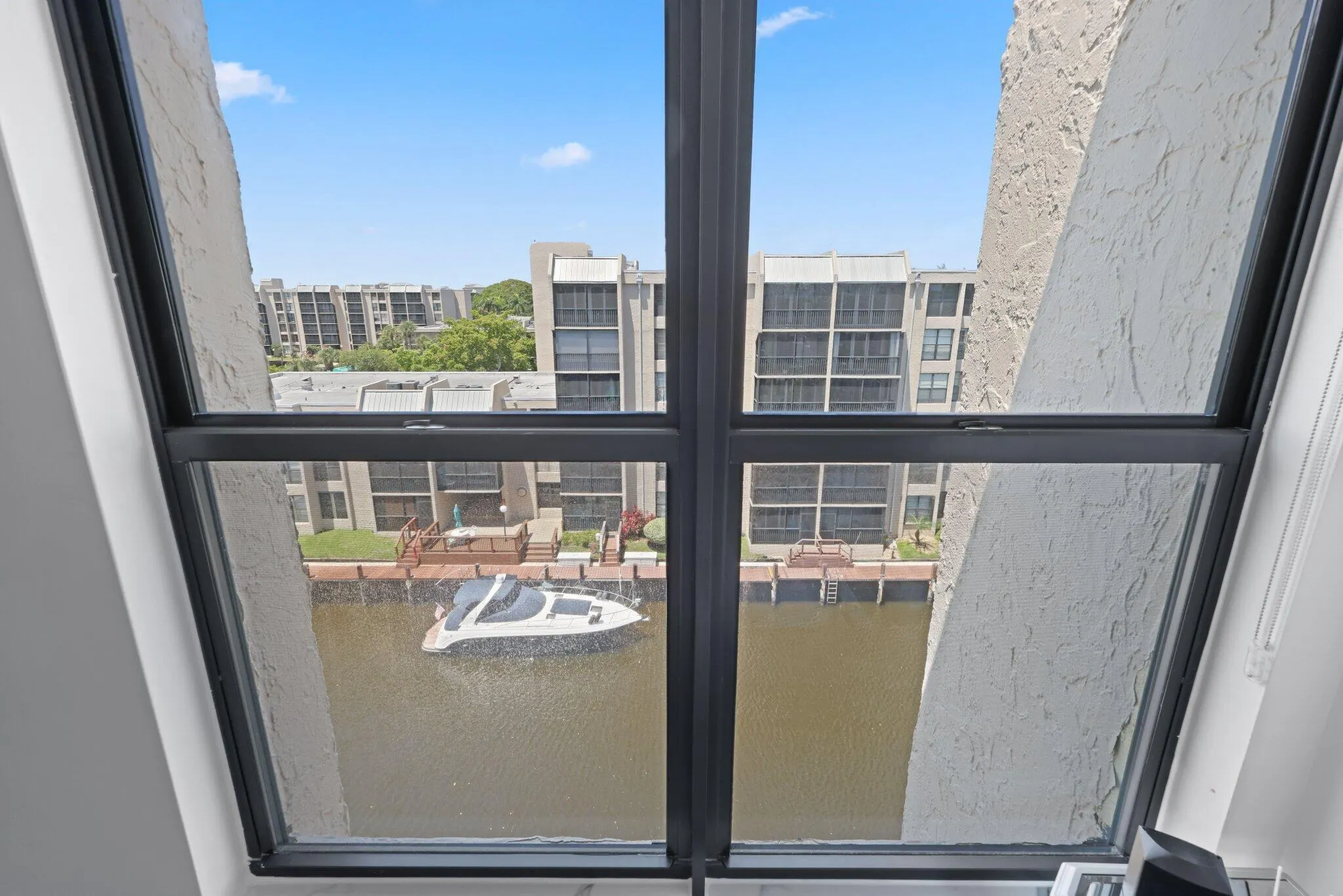 12 Royal Palm Way, #Unit 605