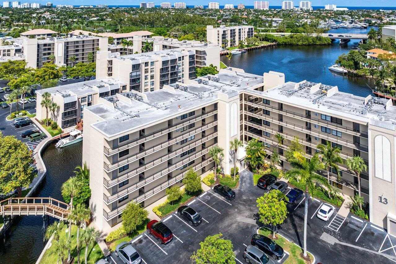 12 Royal Palm Way, #Unit 605