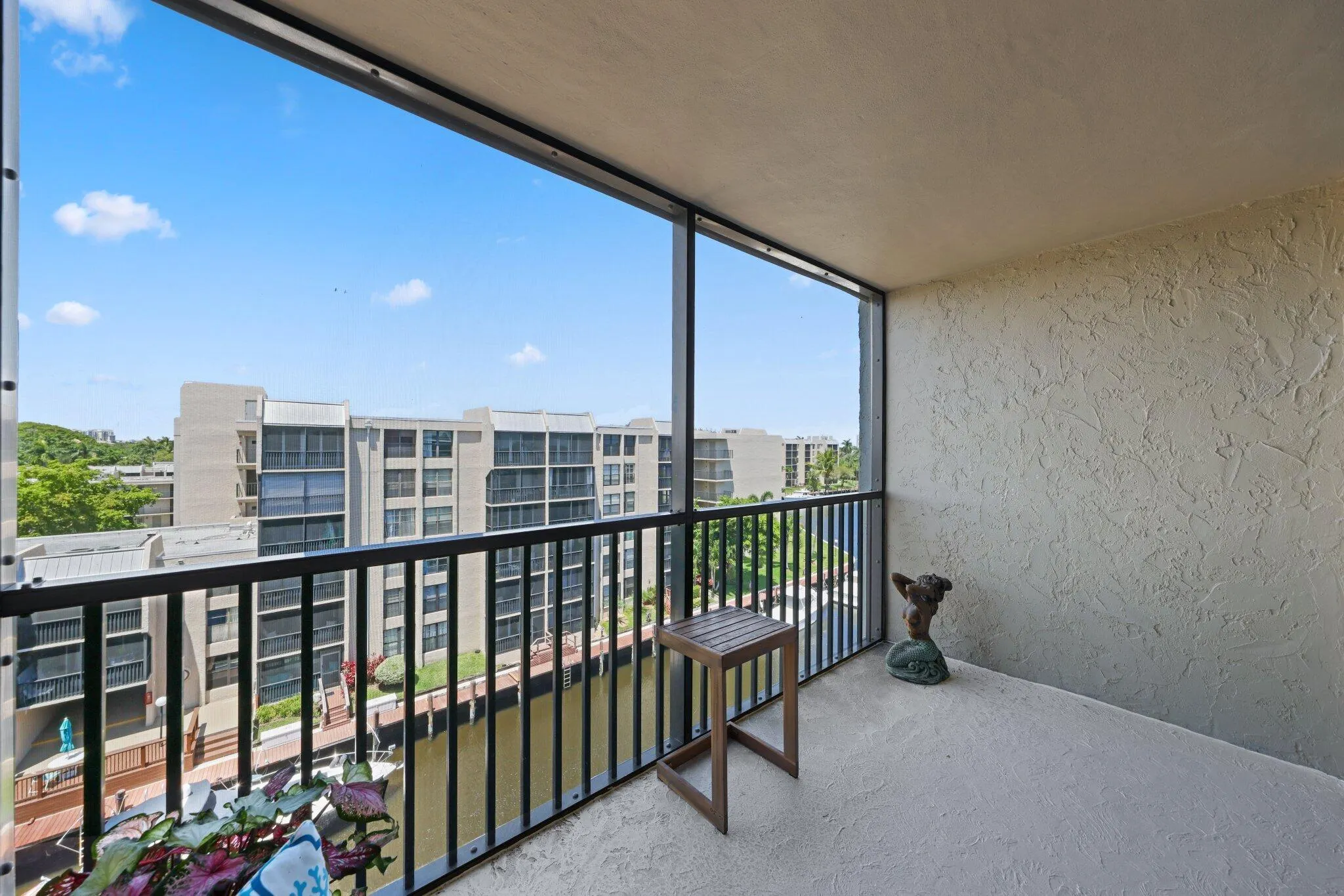 12 Royal Palm Way, #Unit 605