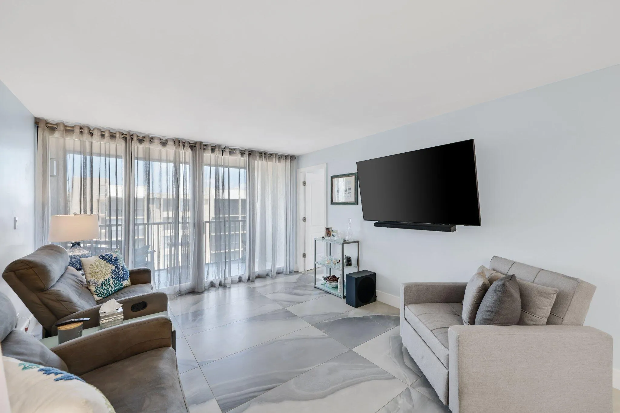 12 Royal Palm Way, #Unit 605