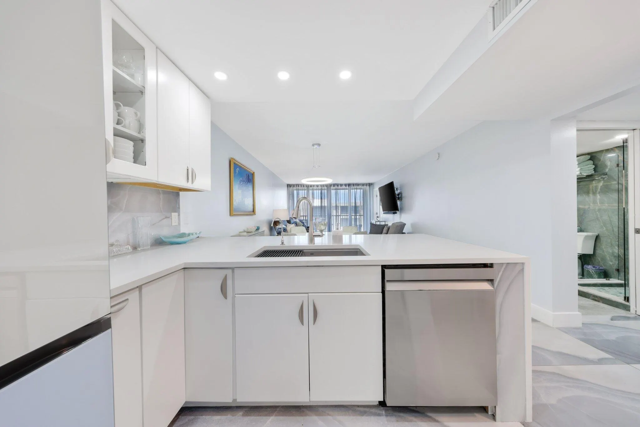 12 Royal Palm Way, #Unit 605