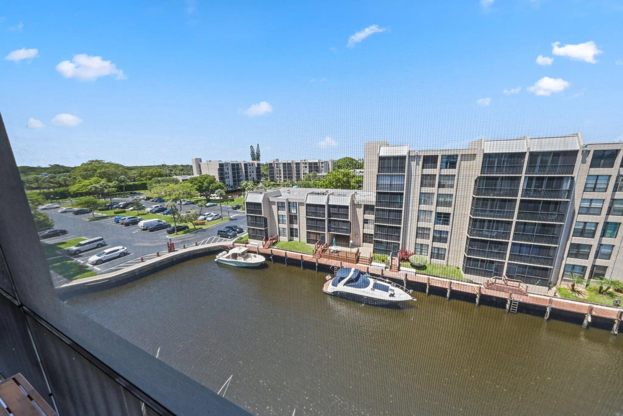 12 Royal Palm Way, #Unit 605