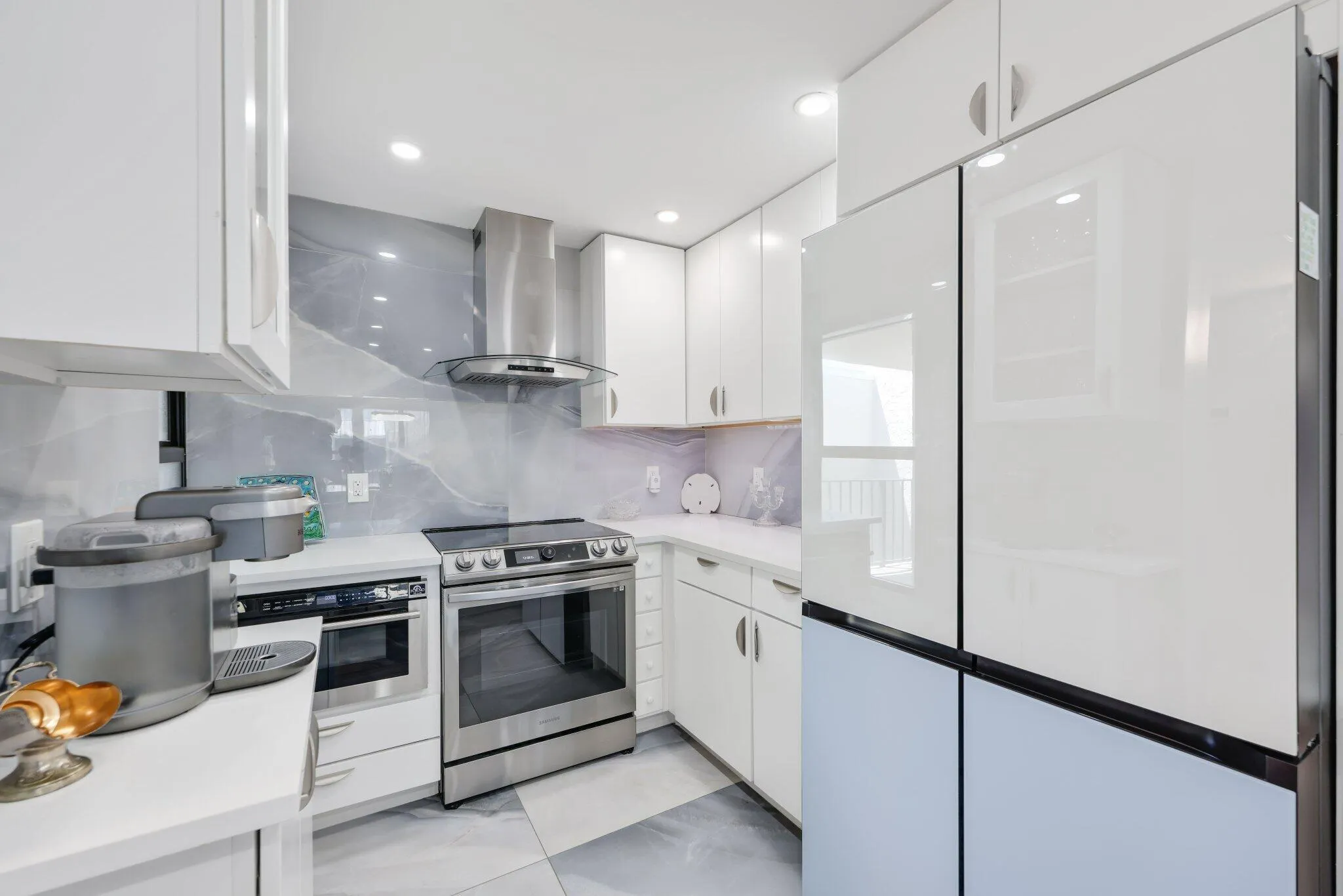 12 Royal Palm Way, #Unit 605