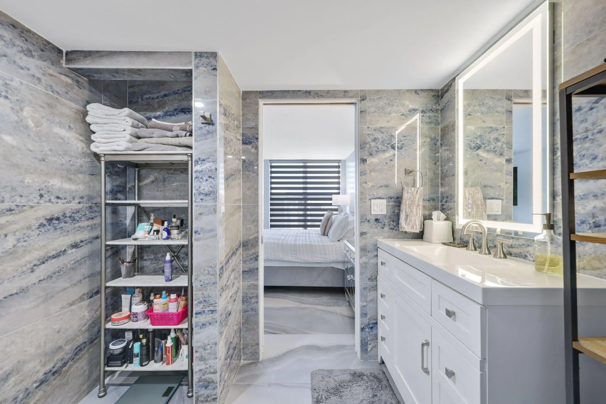 12 Royal Palm Way, #Unit 605