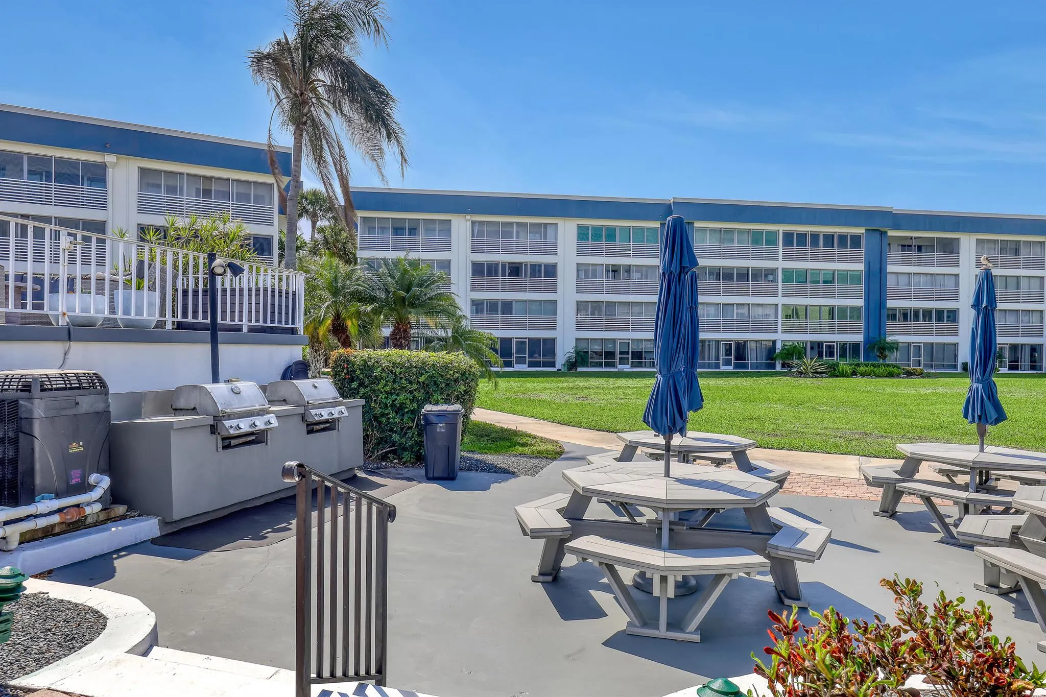 3351 Spanish Trail, #115