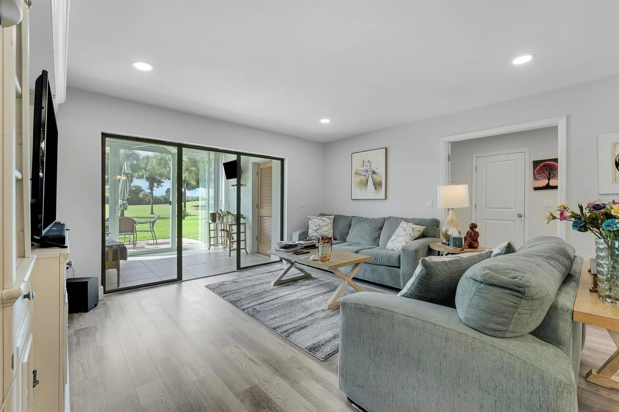 20 Southport Lane, #E