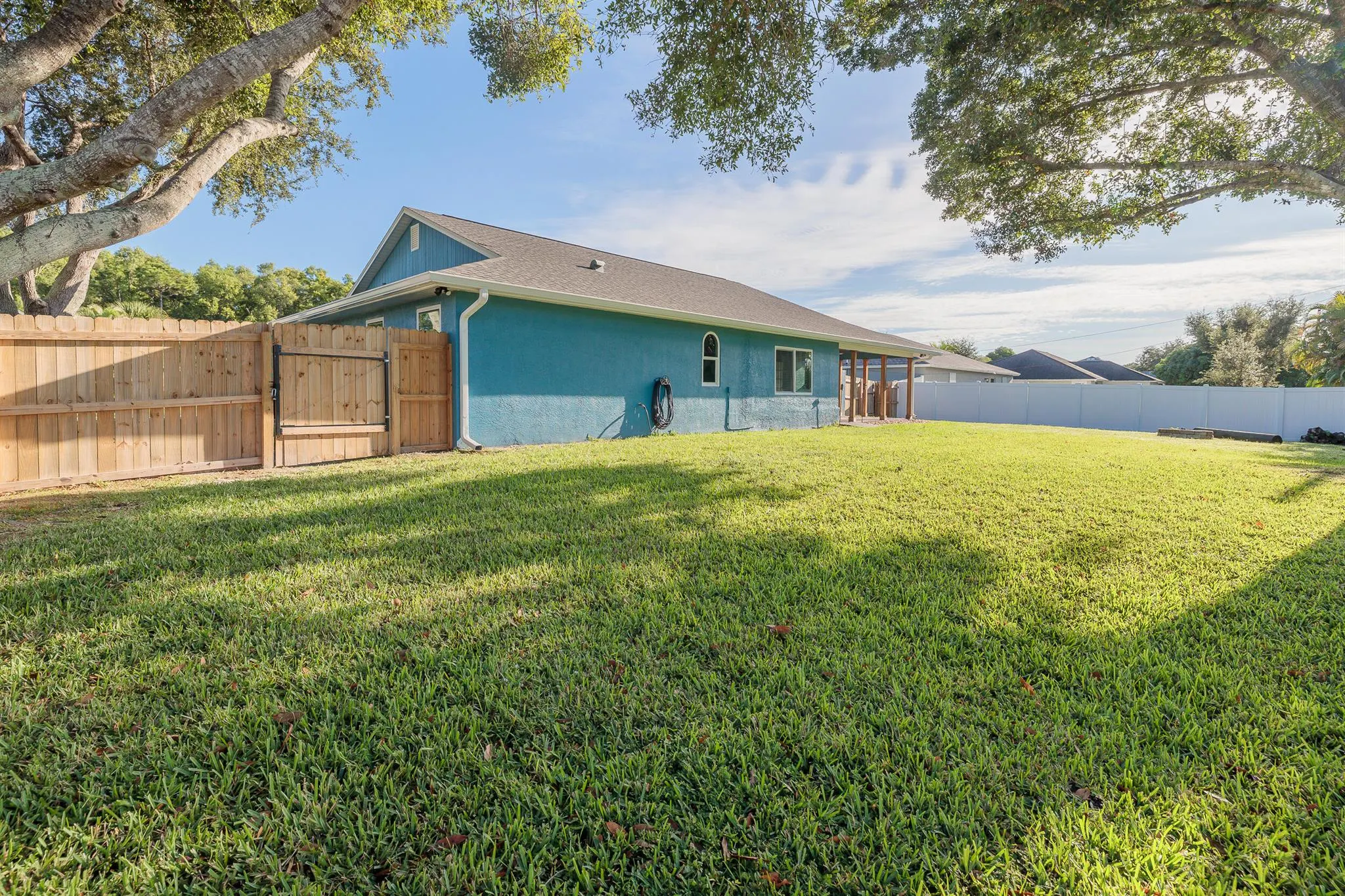 842 SE Streamlet Avenue