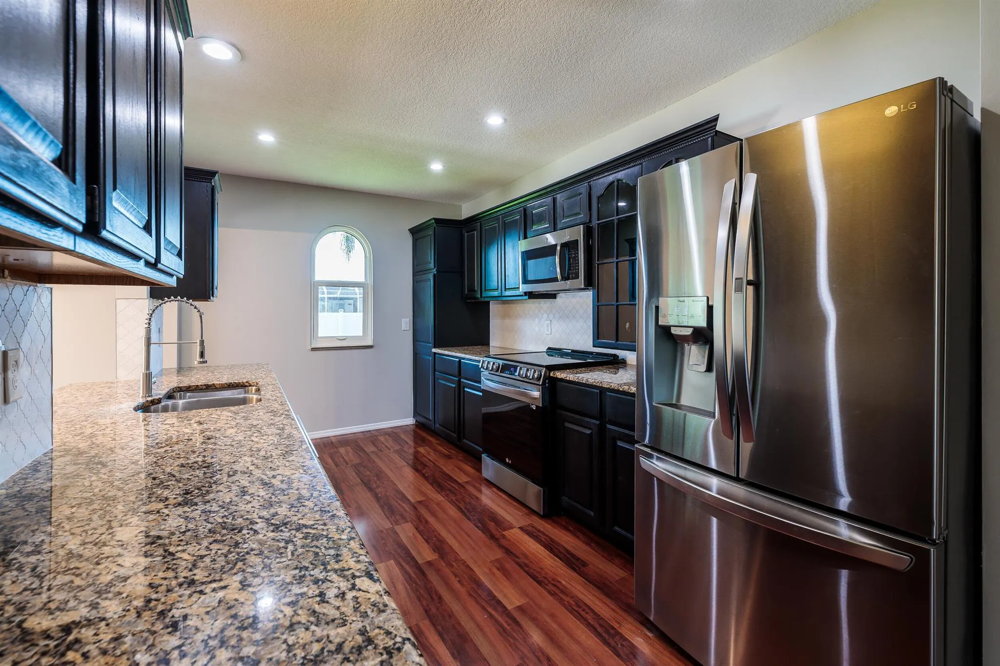 842 SE Streamlet Avenue