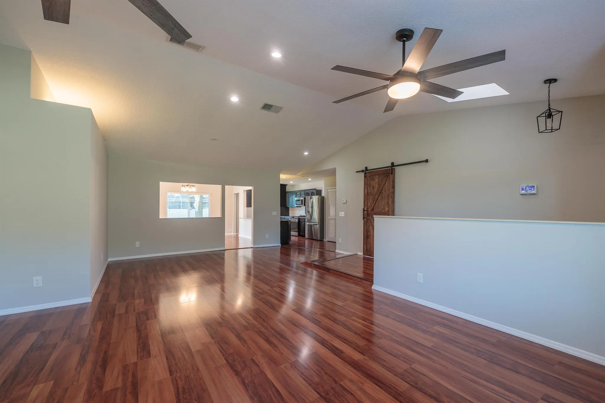 842 SE Streamlet Avenue