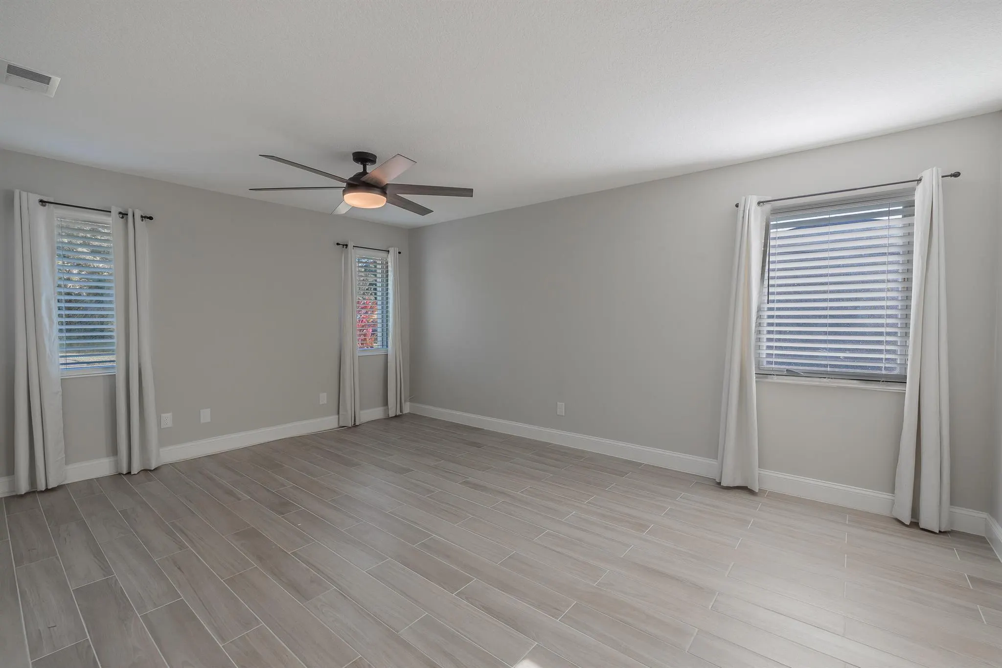 842 SE Streamlet Avenue