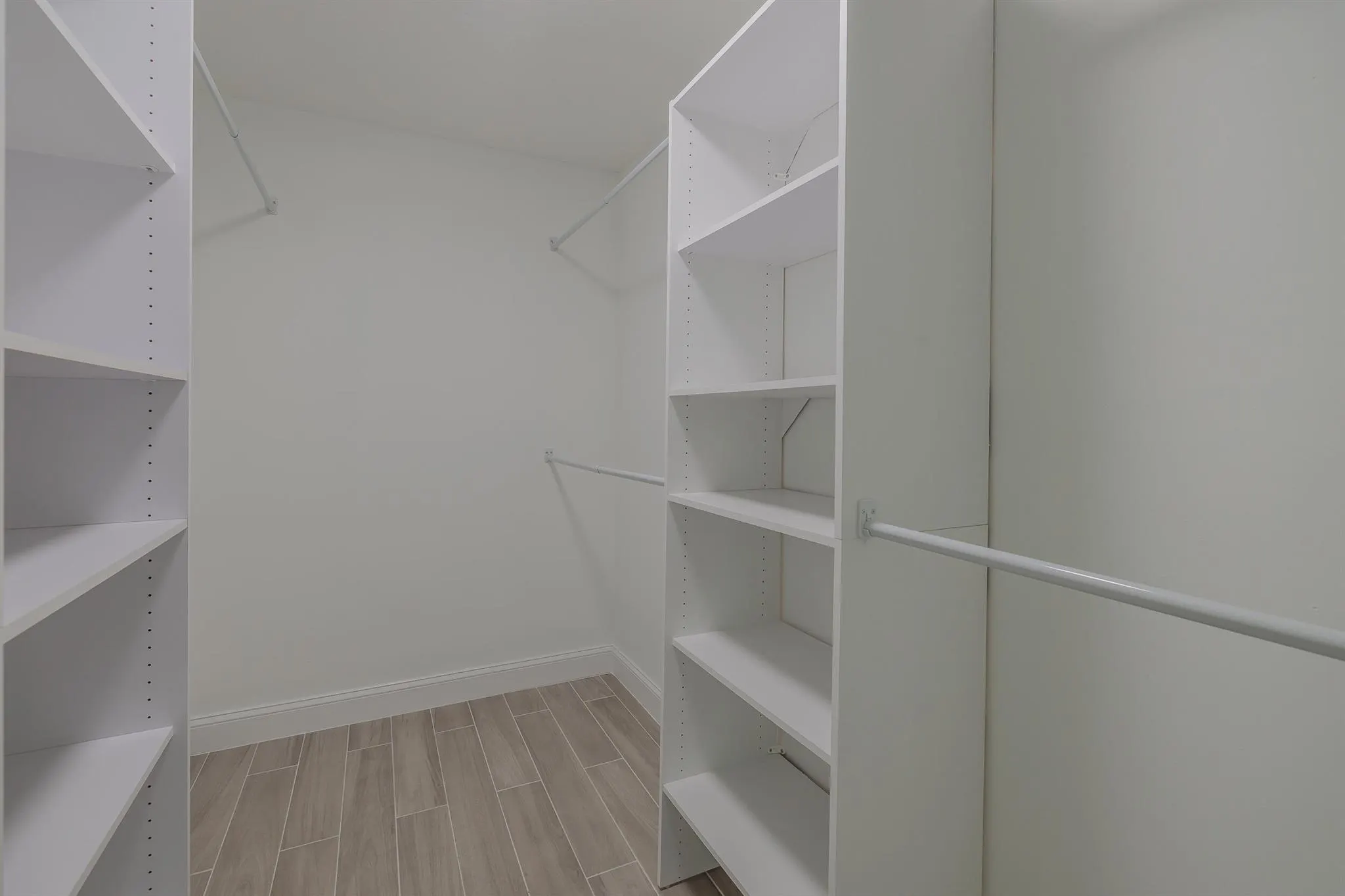 842 SE Streamlet Avenue