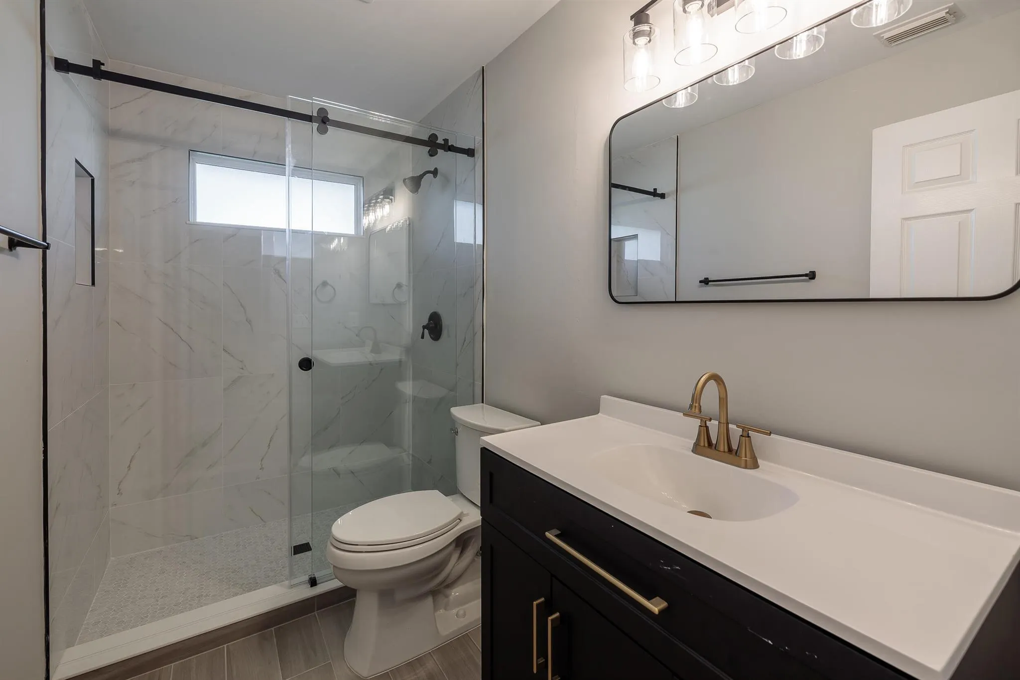 842 SE Streamlet Avenue