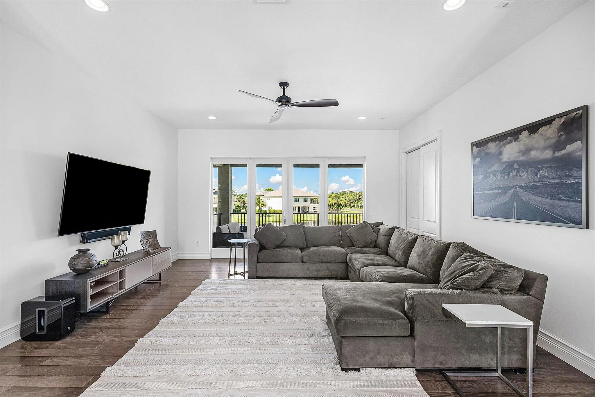 19863 Meadowside Lane