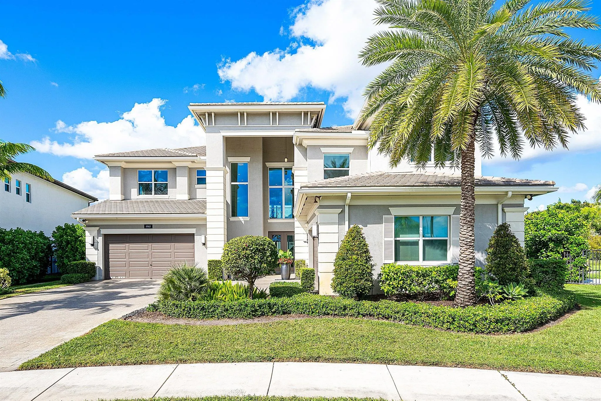 19863 Meadowside Lane