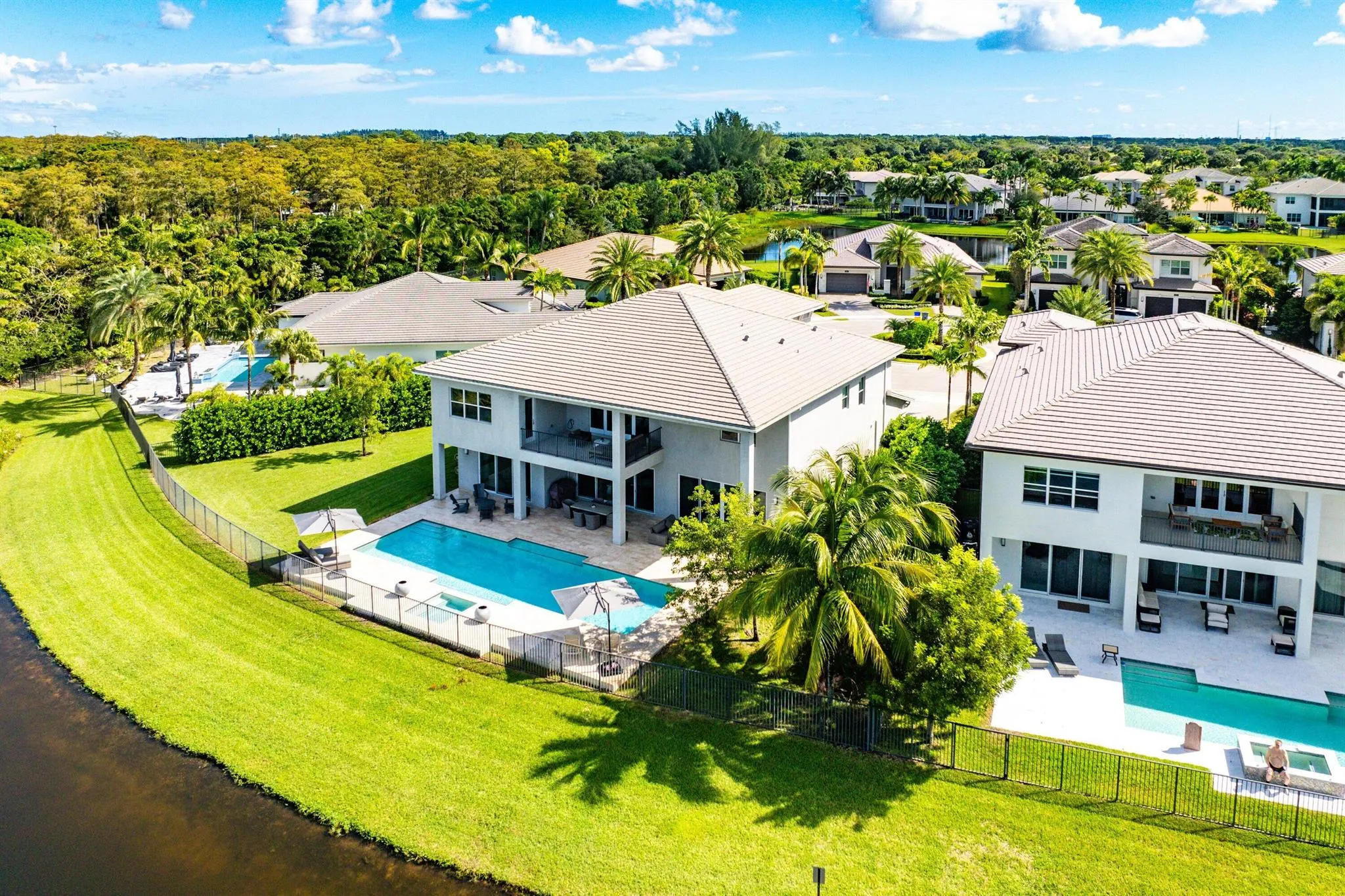 19863 Meadowside Lane