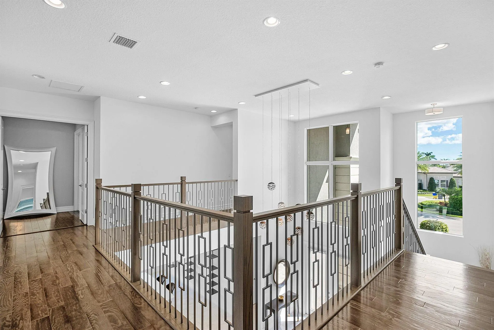 19863 Meadowside Lane