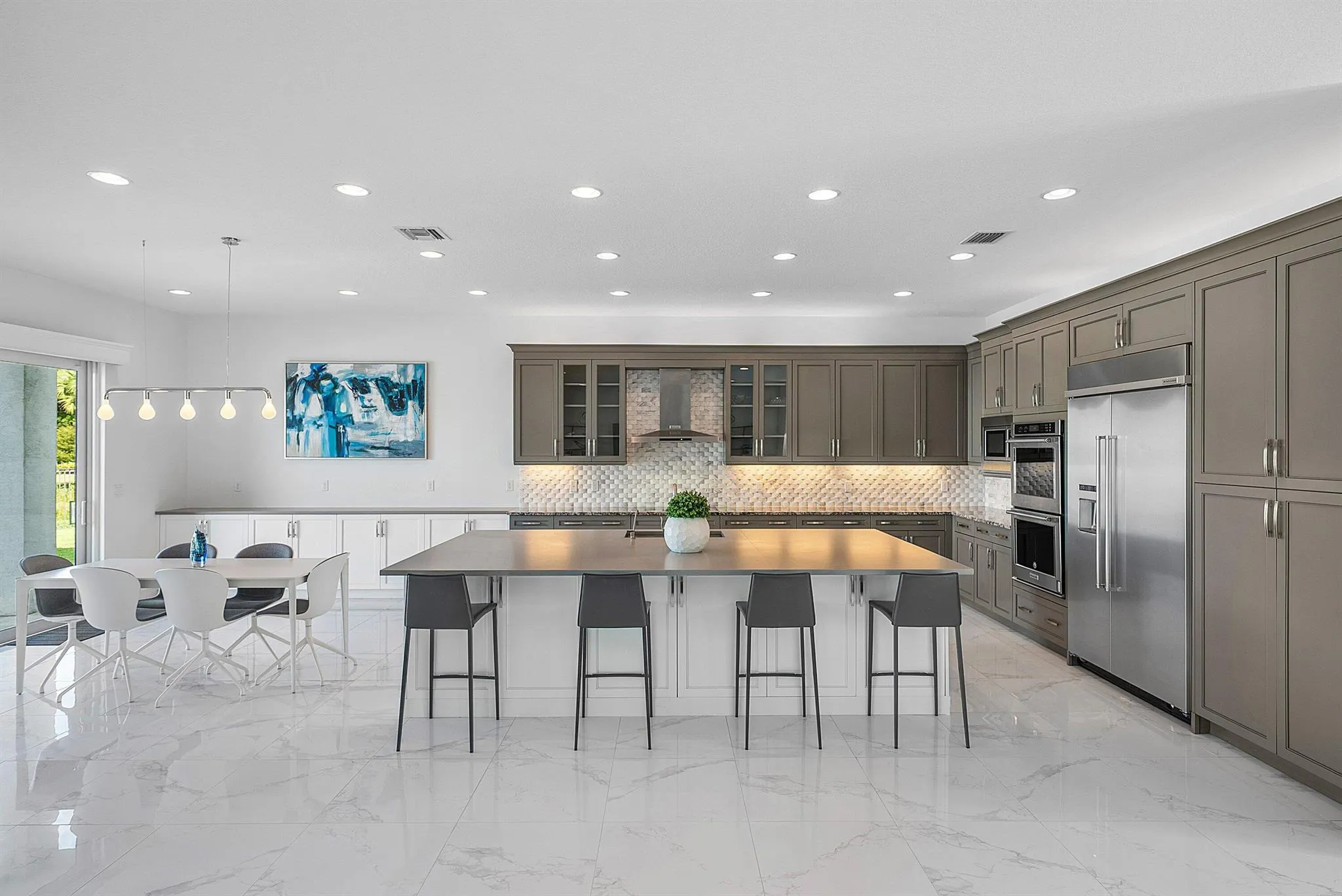 19863 Meadowside Lane