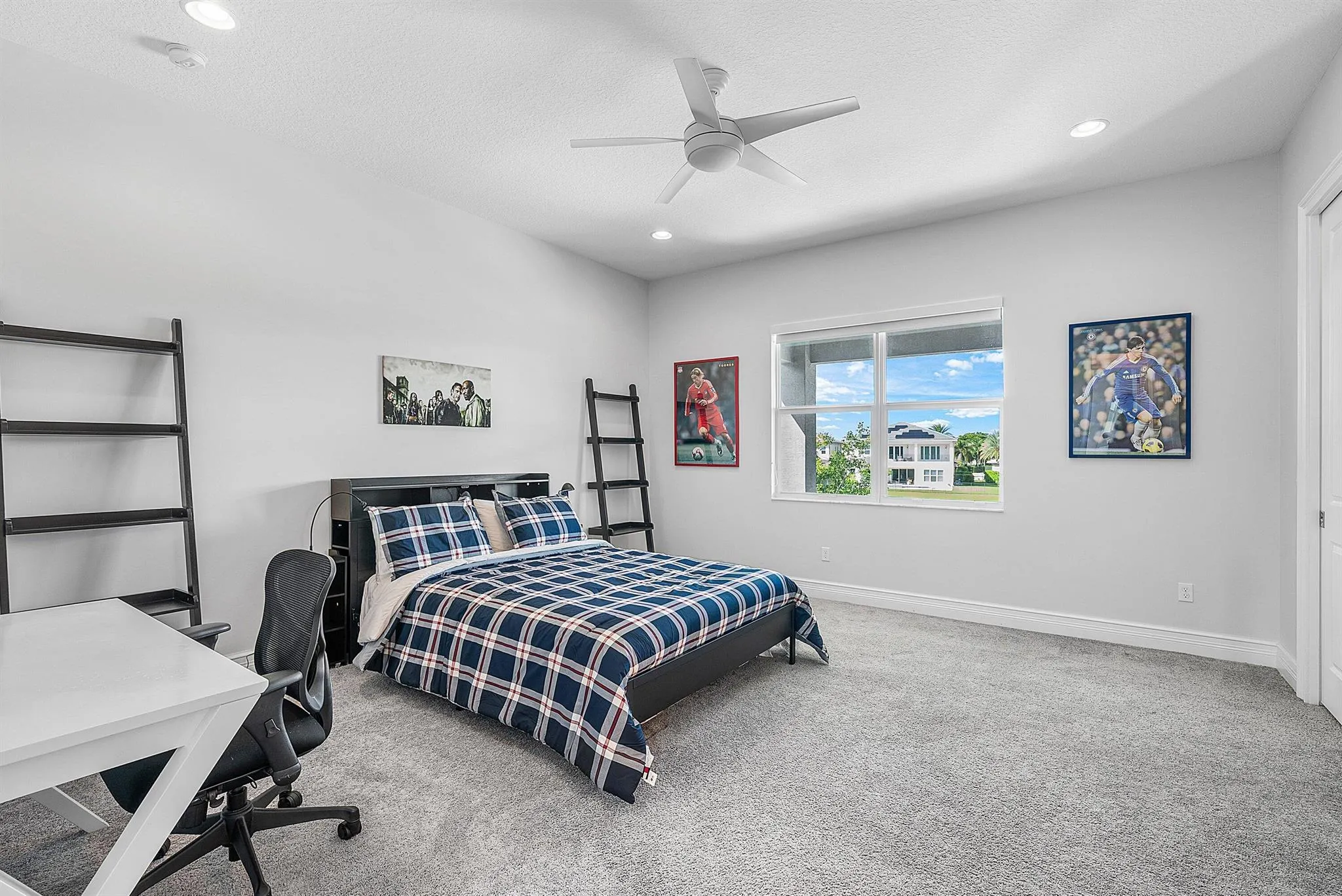 19863 Meadowside Lane