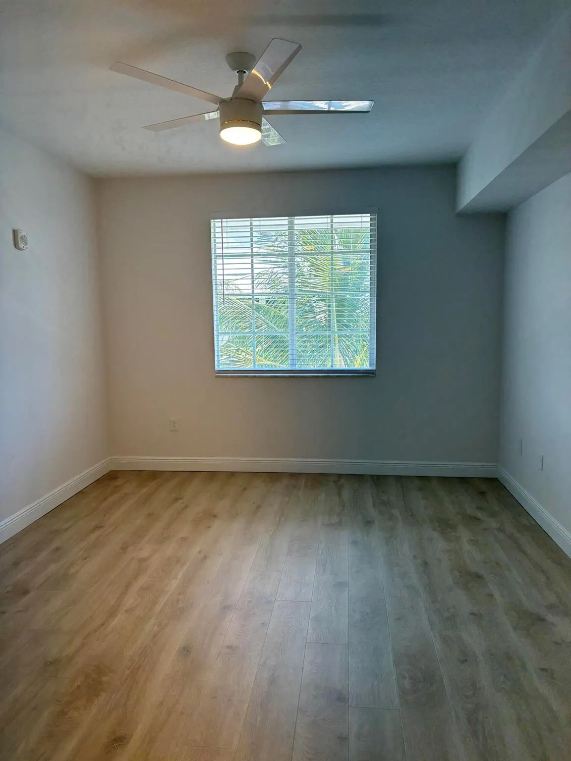 250 NE 3rd Avenue, #504