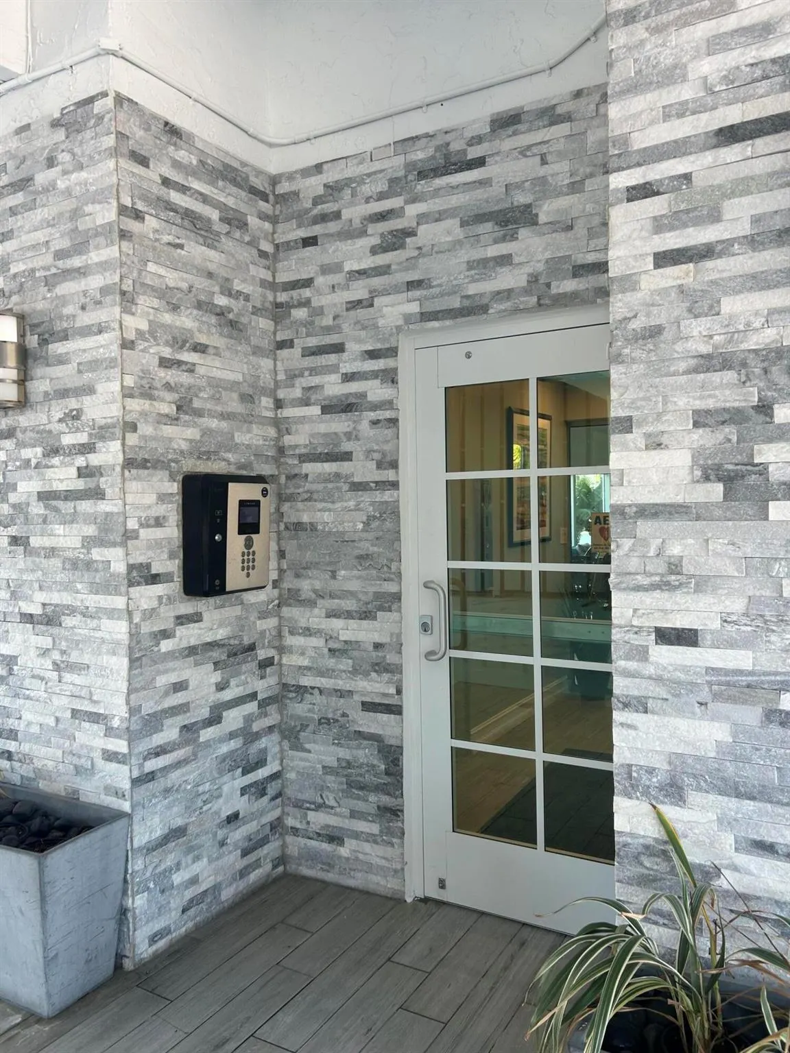 720 Bayshore Drive, #201