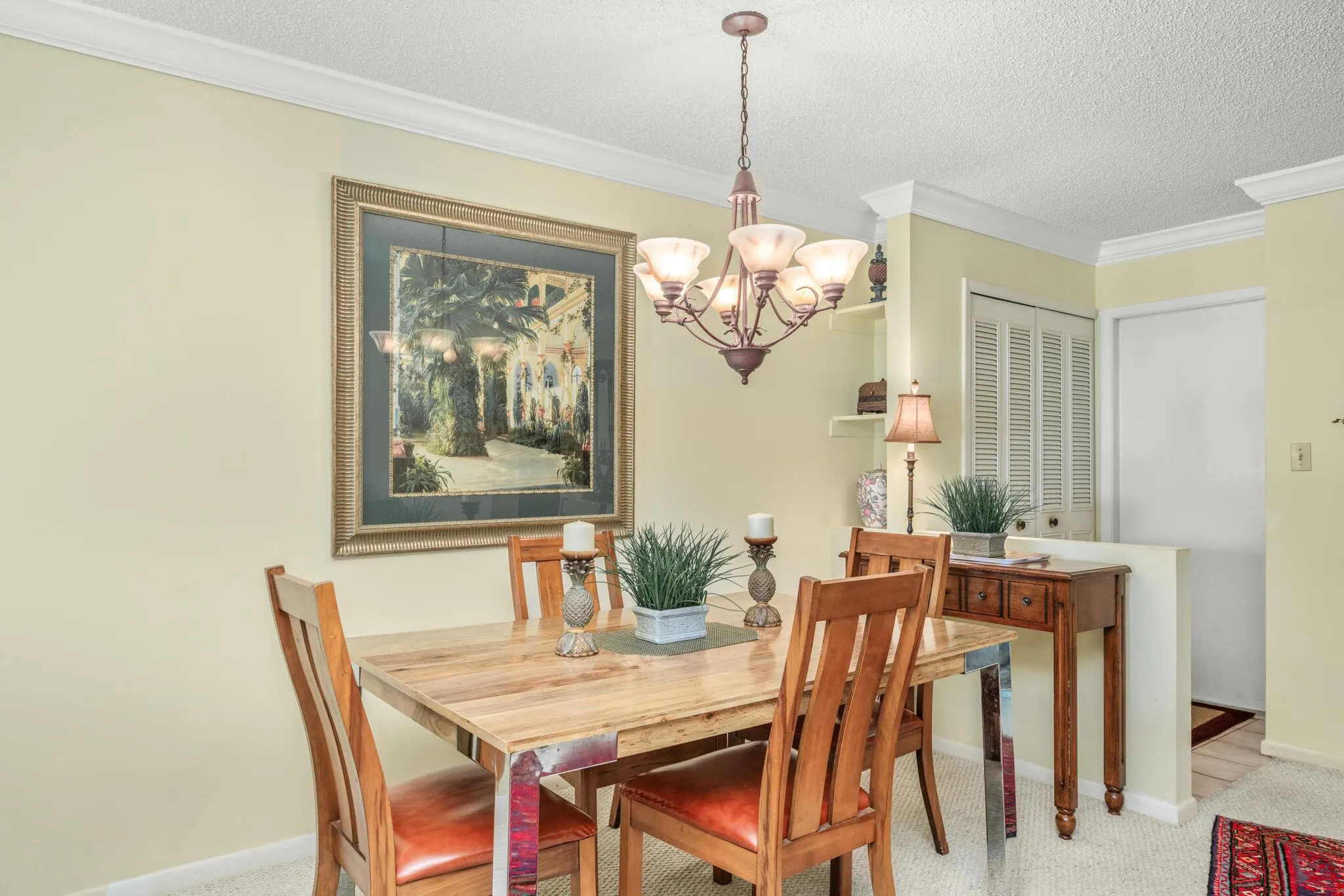 3833 Edgewater Drive