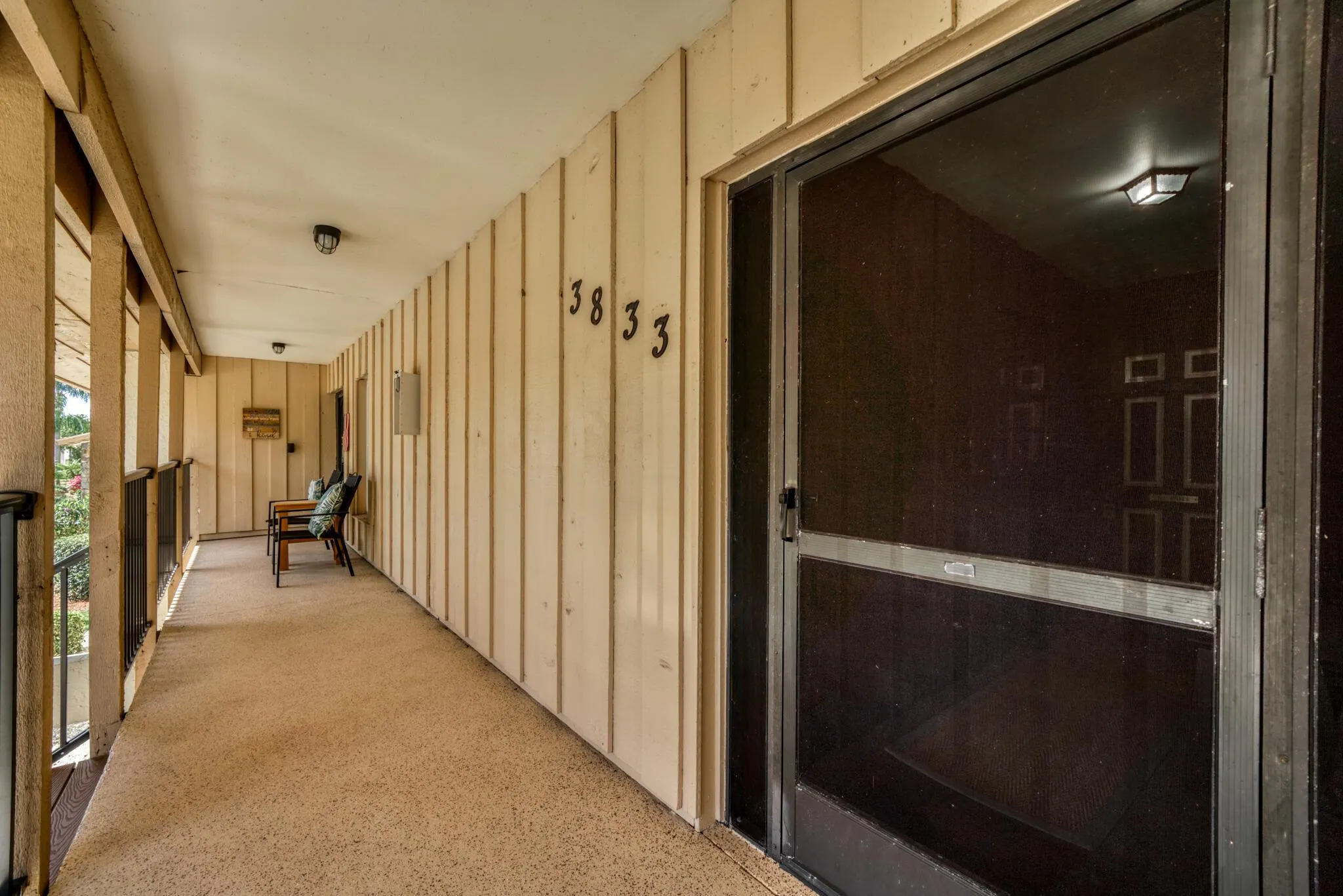 3833 Edgewater Drive