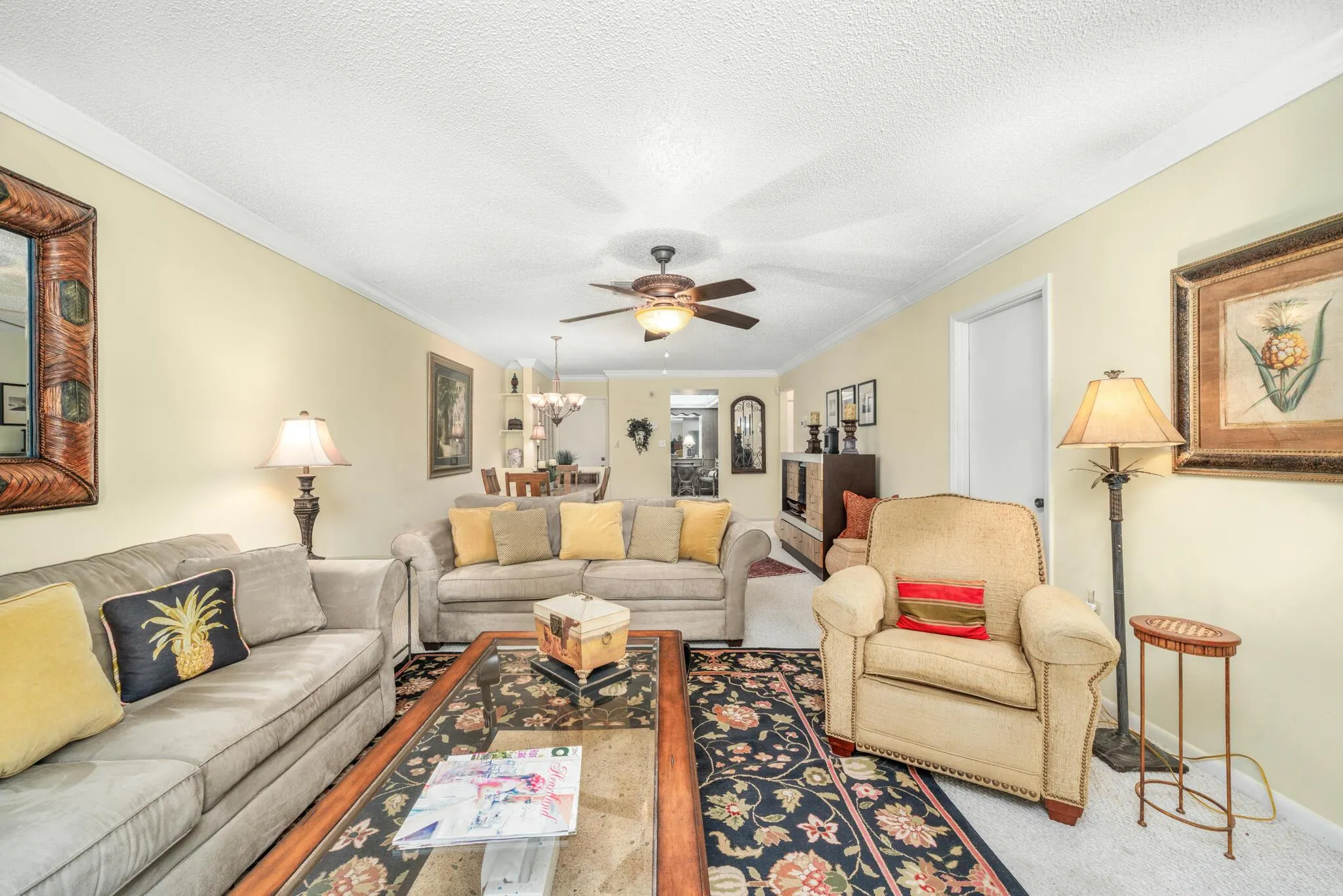 3833 Edgewater Drive