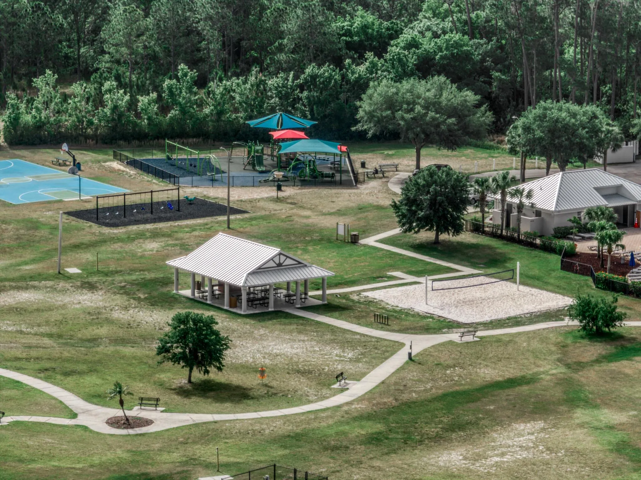 3833 Edgewater Drive