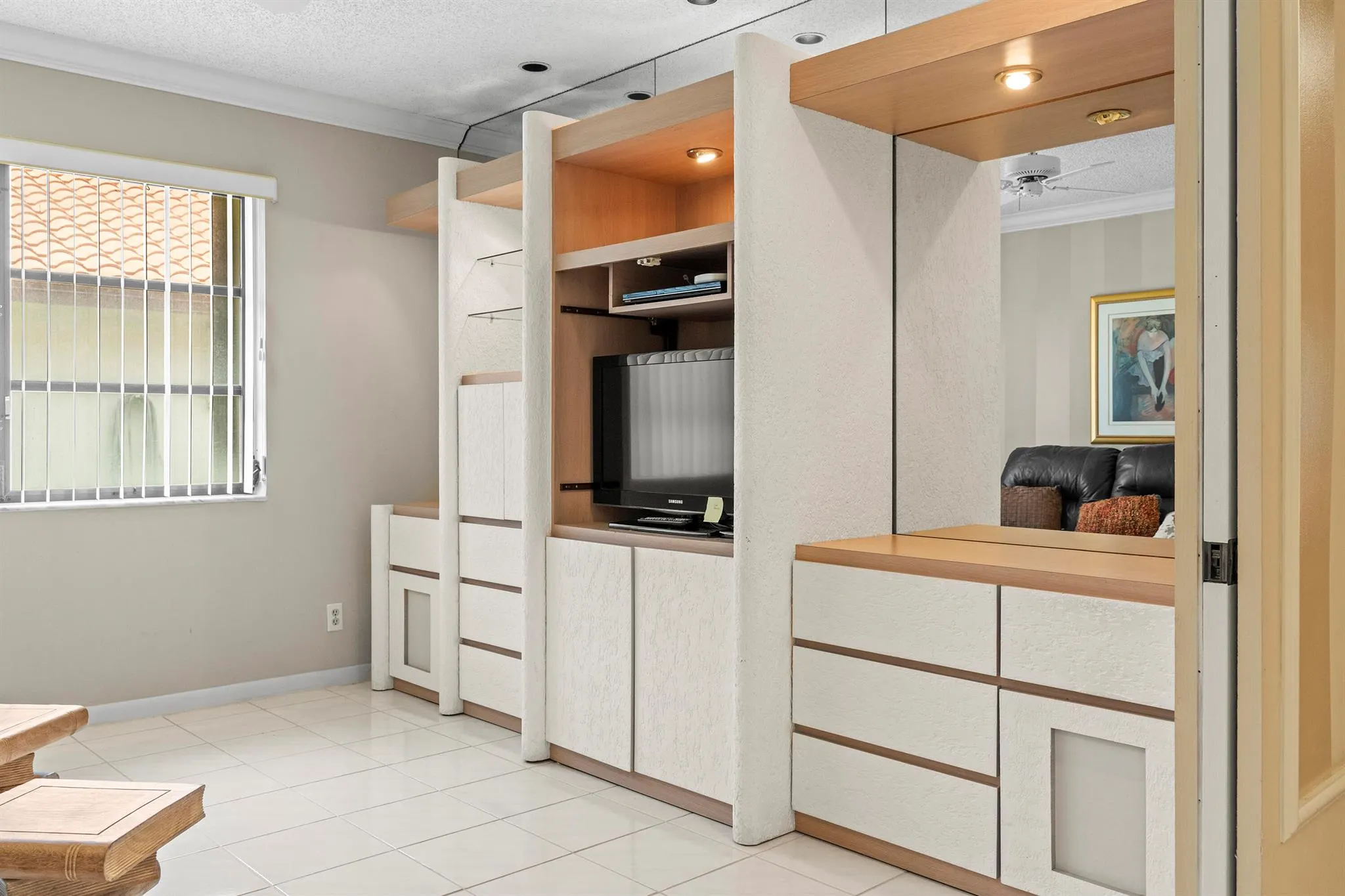 6067 Kings Gate Circle