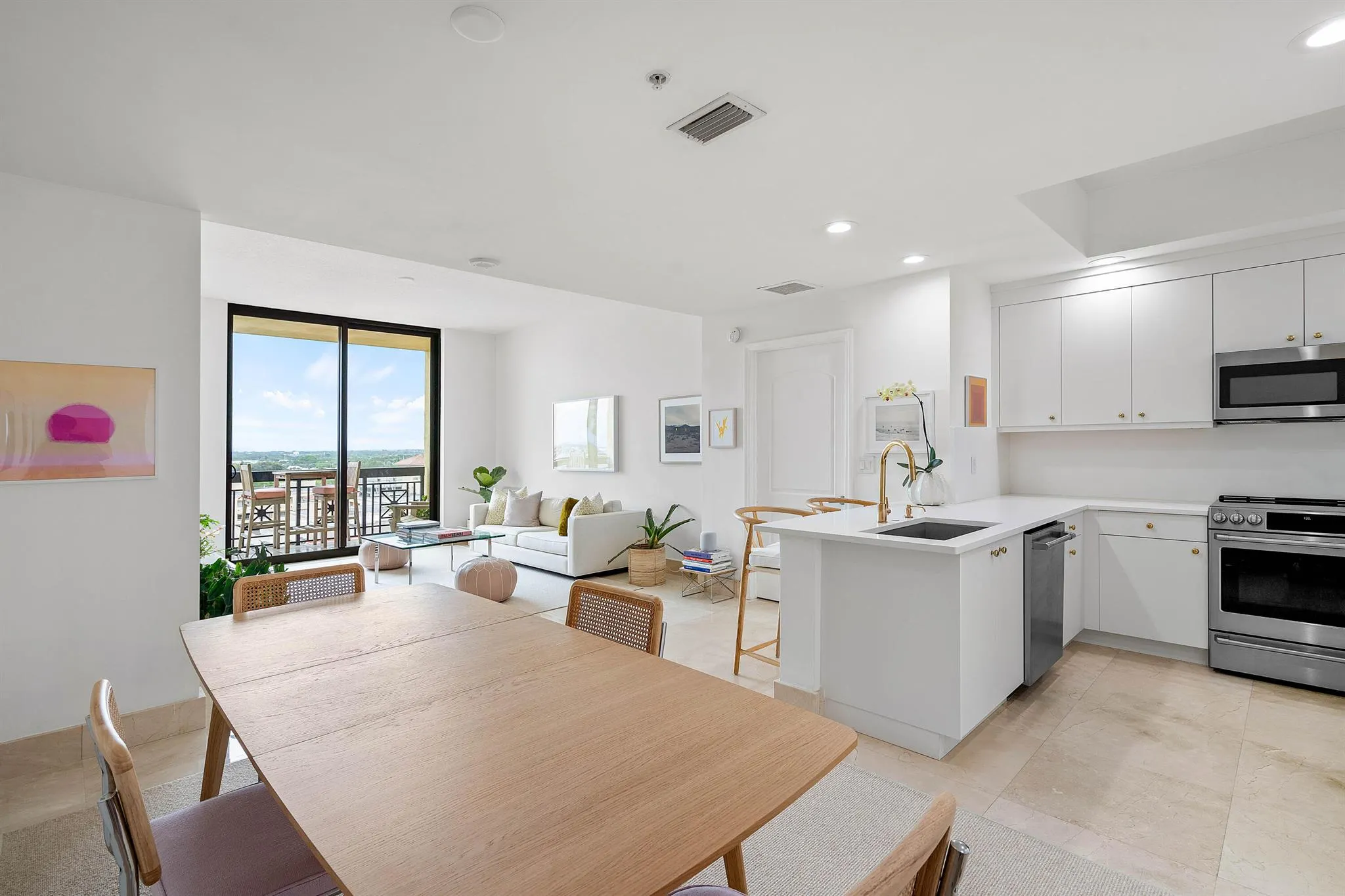 801 S Olive Avenue, #1001