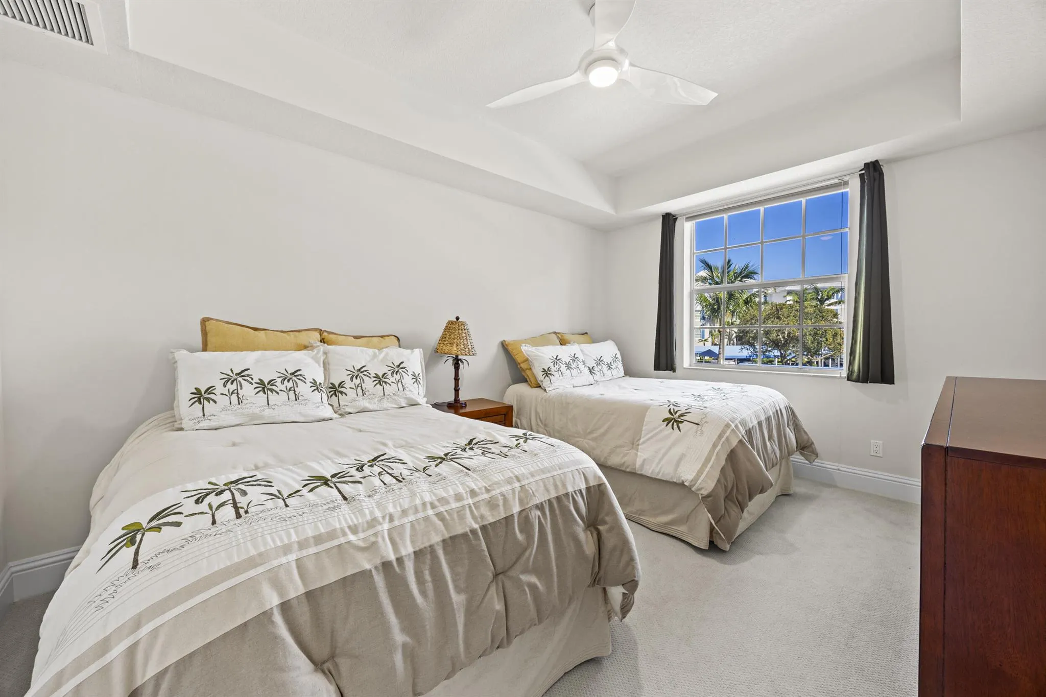 621 Bay Colony Drive S