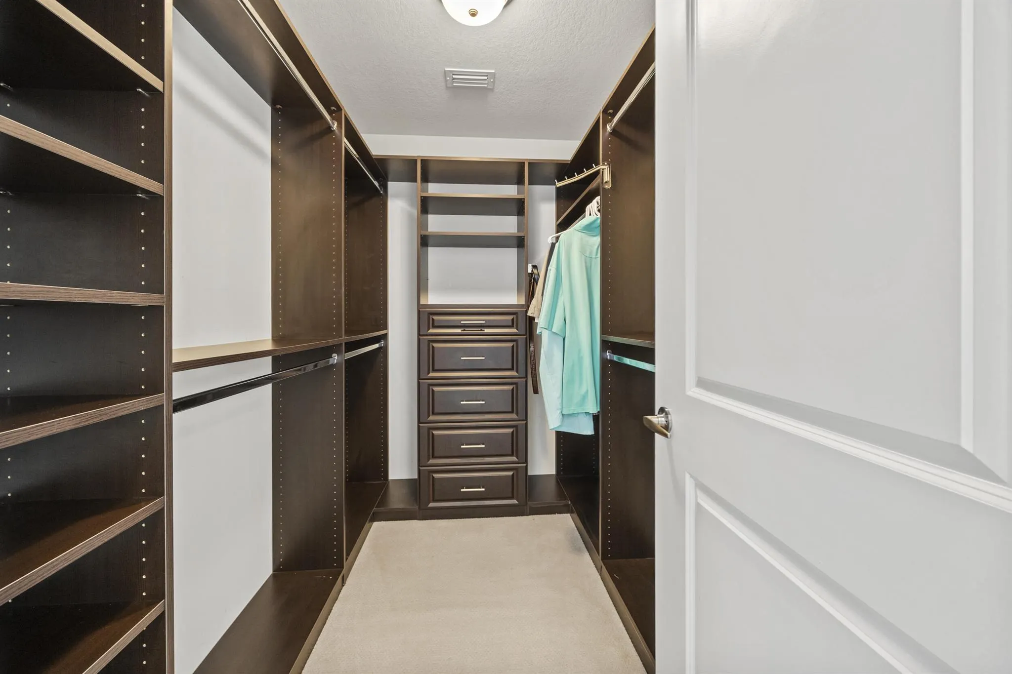 621 Bay Colony Drive S