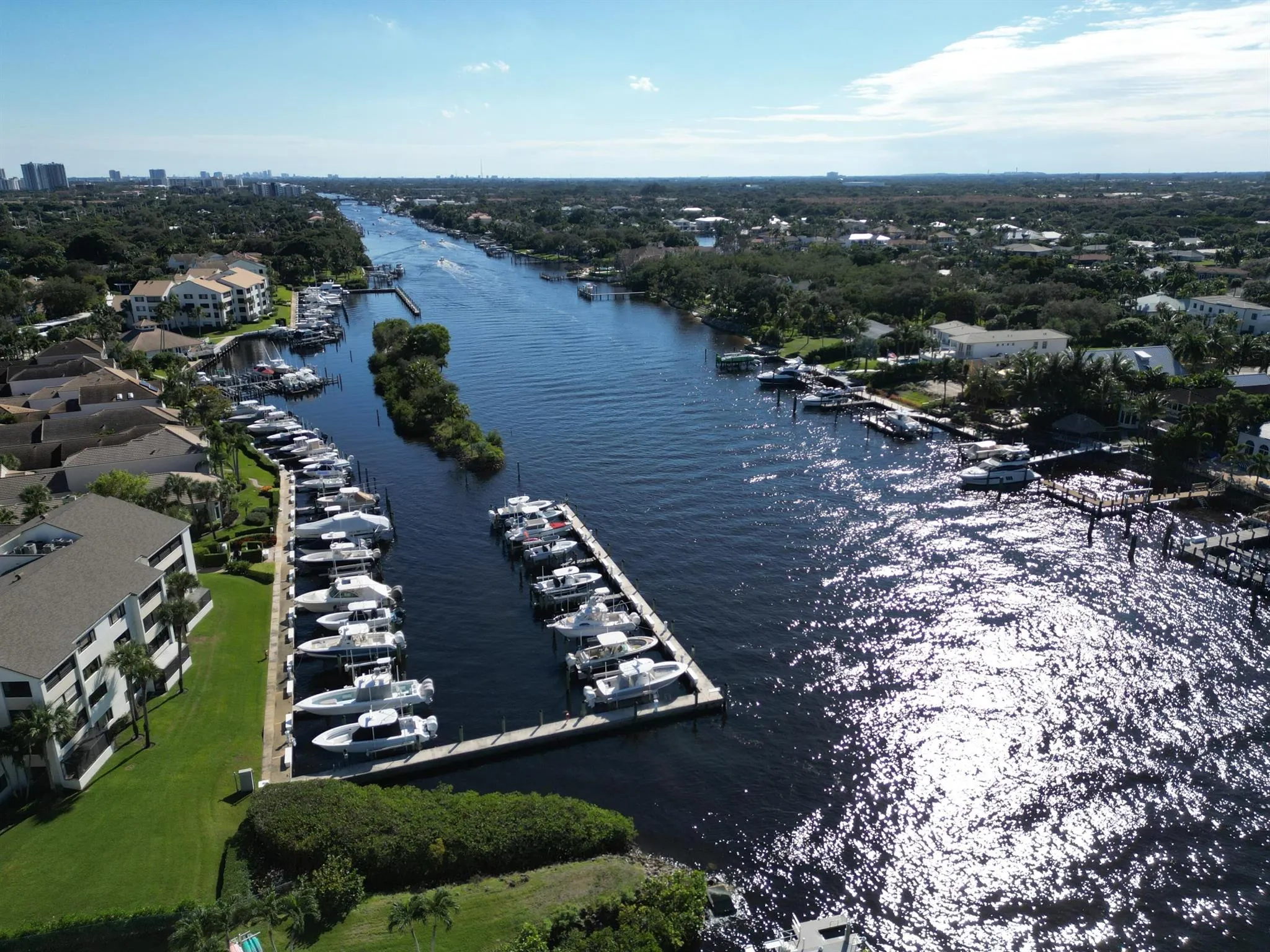 621 Bay Colony Drive S