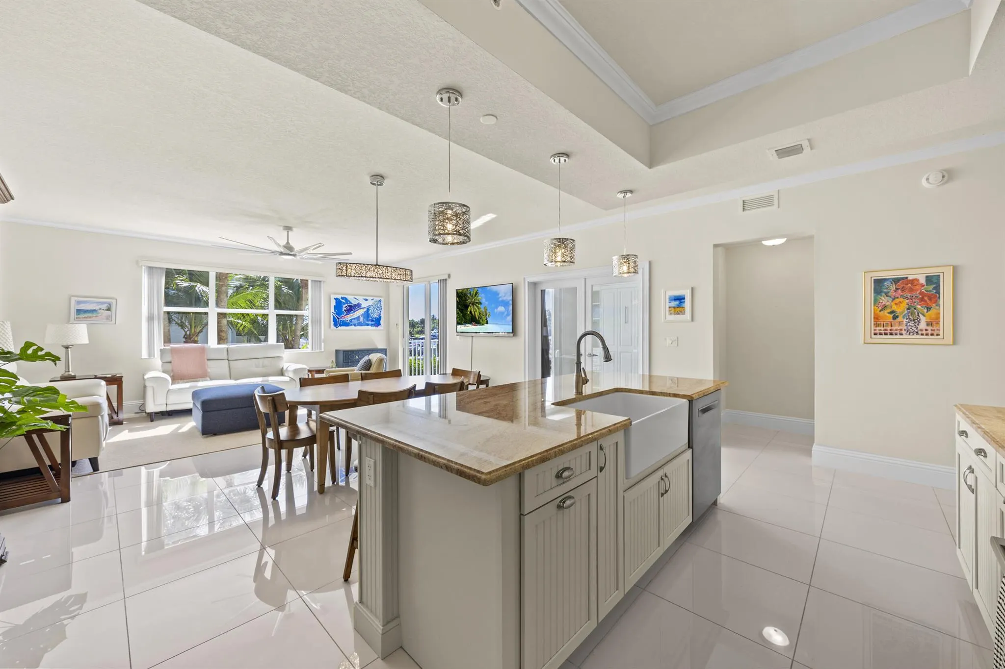 621 Bay Colony Drive S