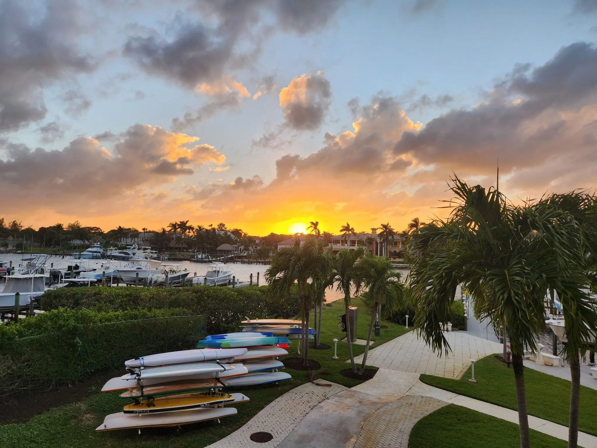 621 Bay Colony Drive S