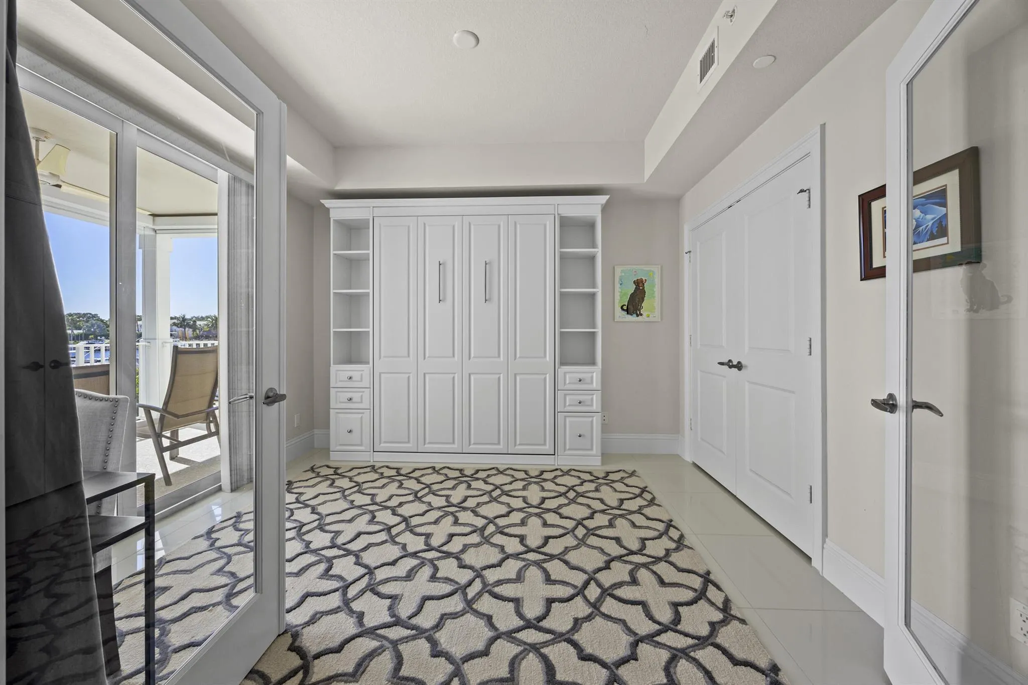 621 Bay Colony Drive S