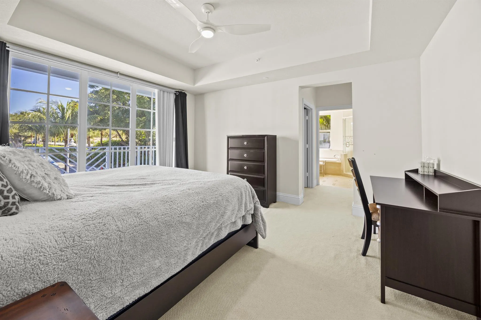 621 Bay Colony Drive S