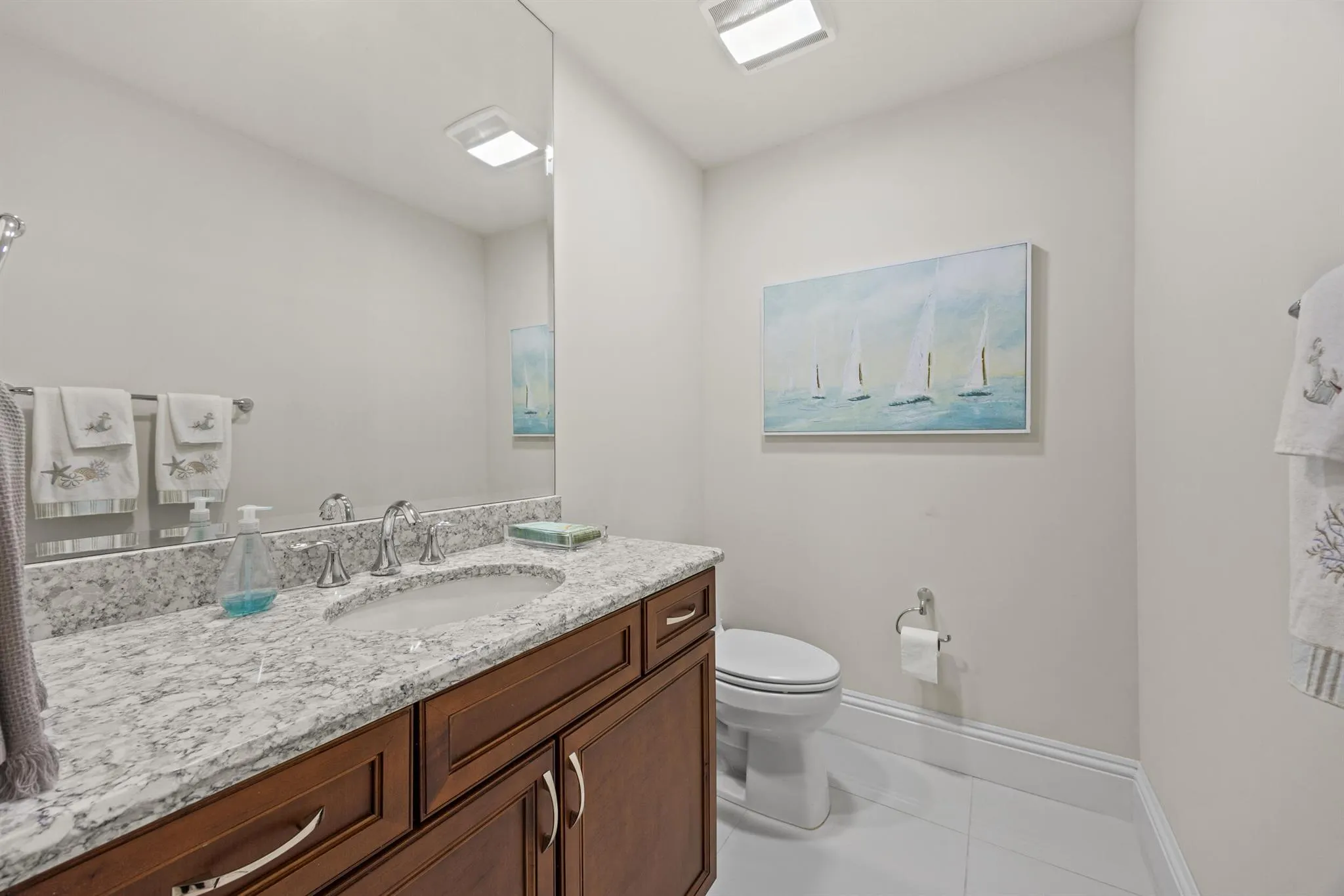 621 Bay Colony Drive S