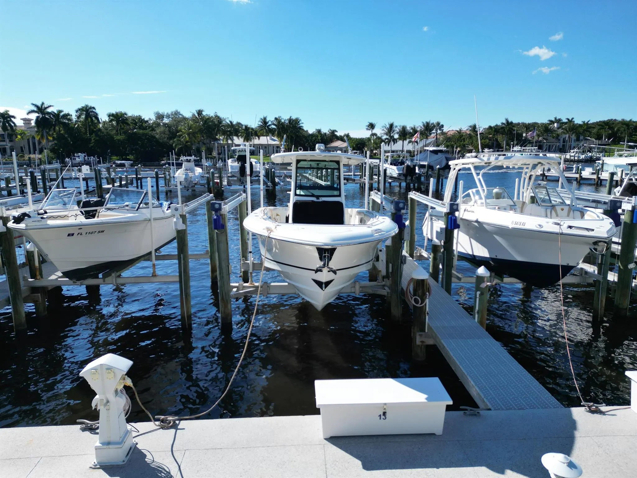 621 Bay Colony Drive S