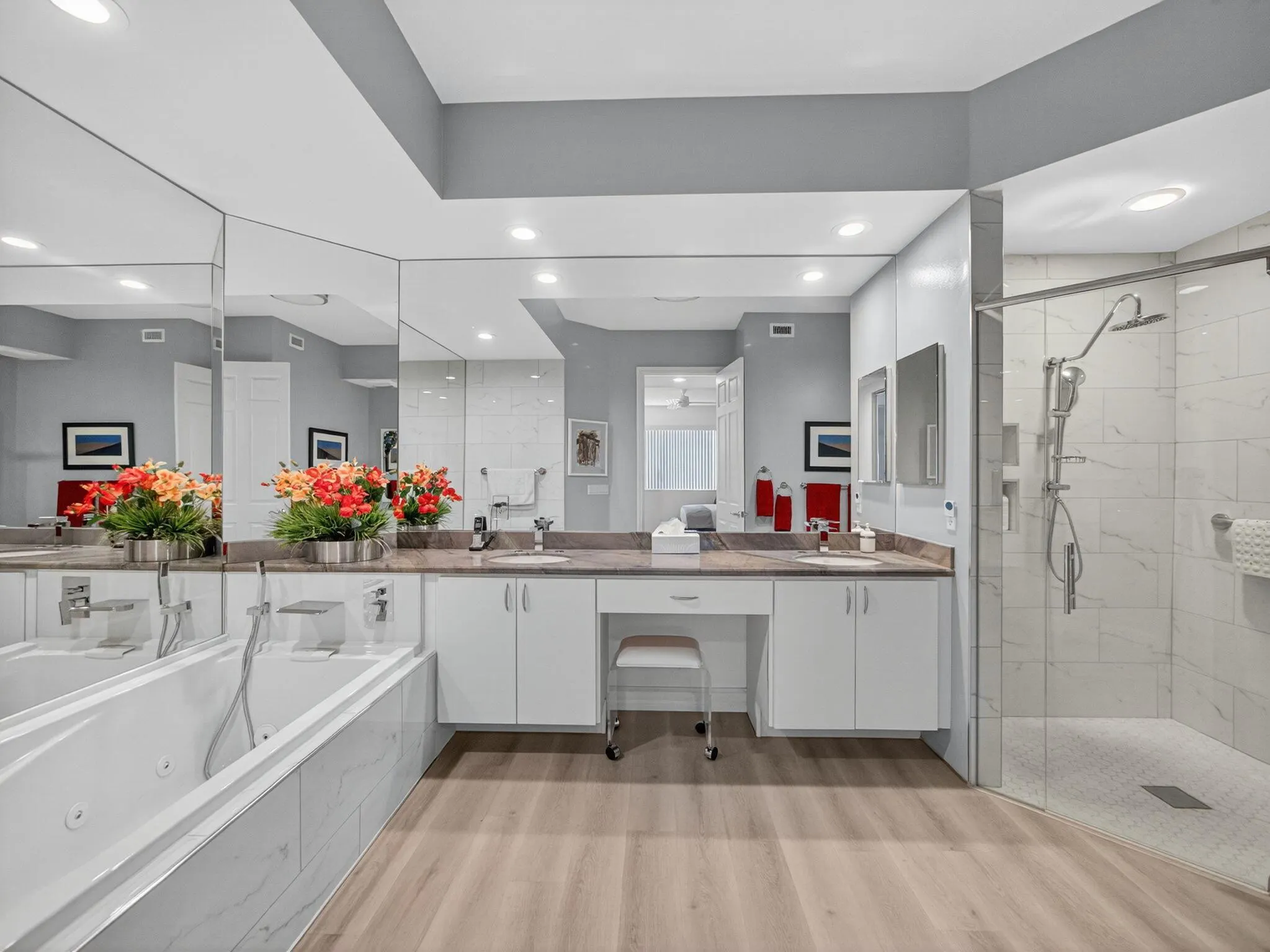 118 Palm Point Circle, #B