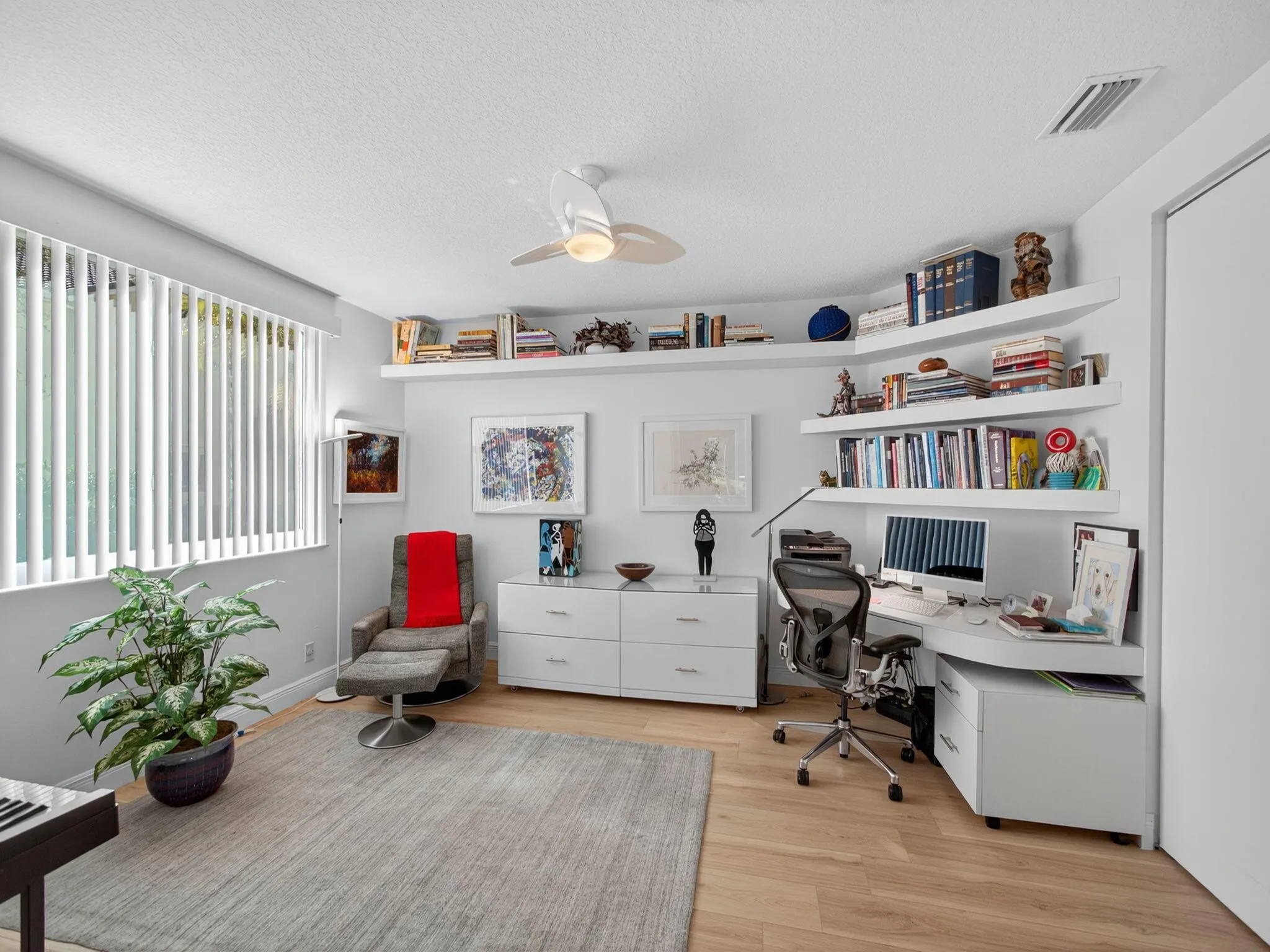 118 Palm Point Circle, #B